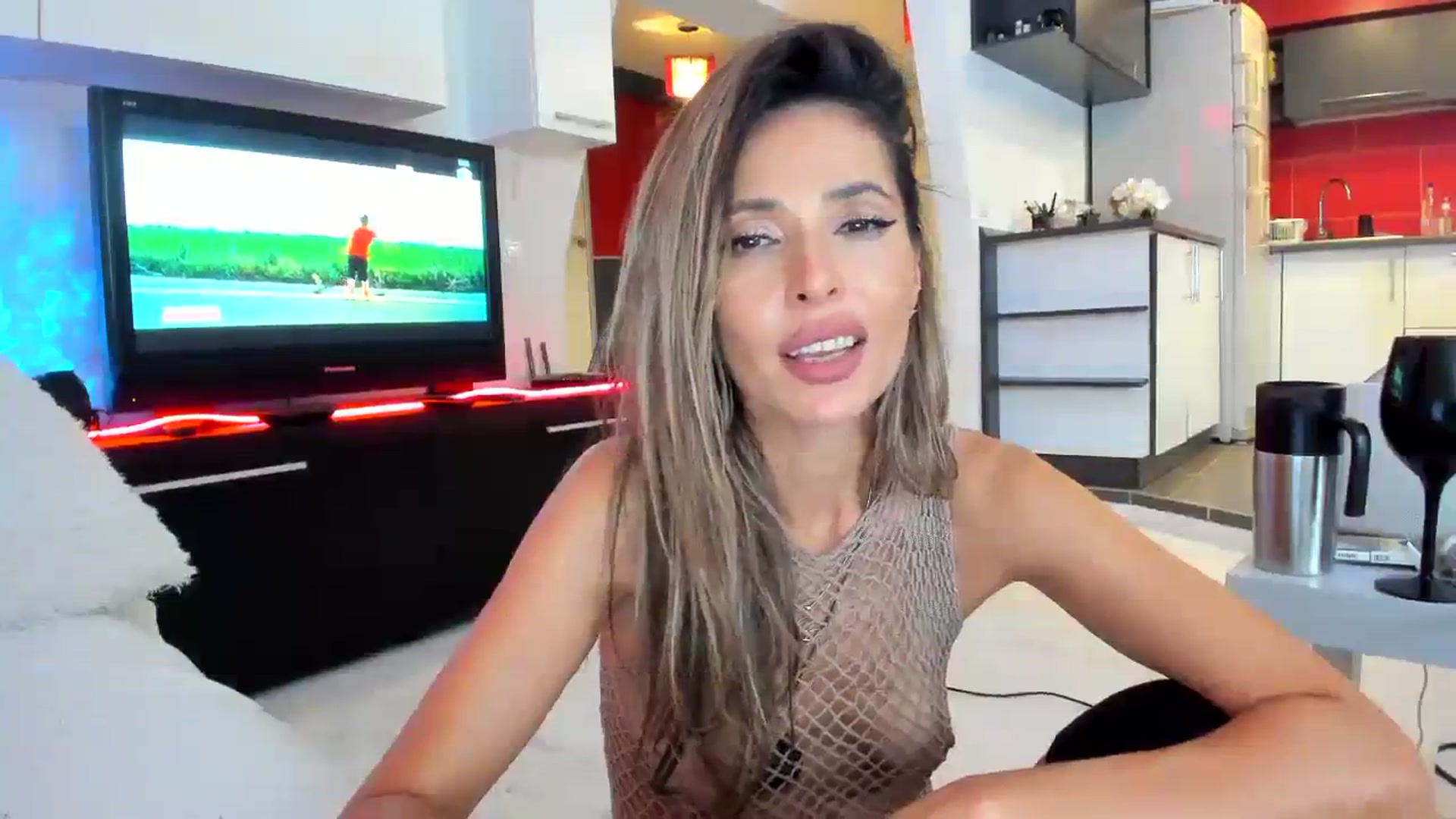 Gallery image thumbnail from SmileyTinaa's myfreecams stream on, 09/21/2023, 04:12 image 9 of 20