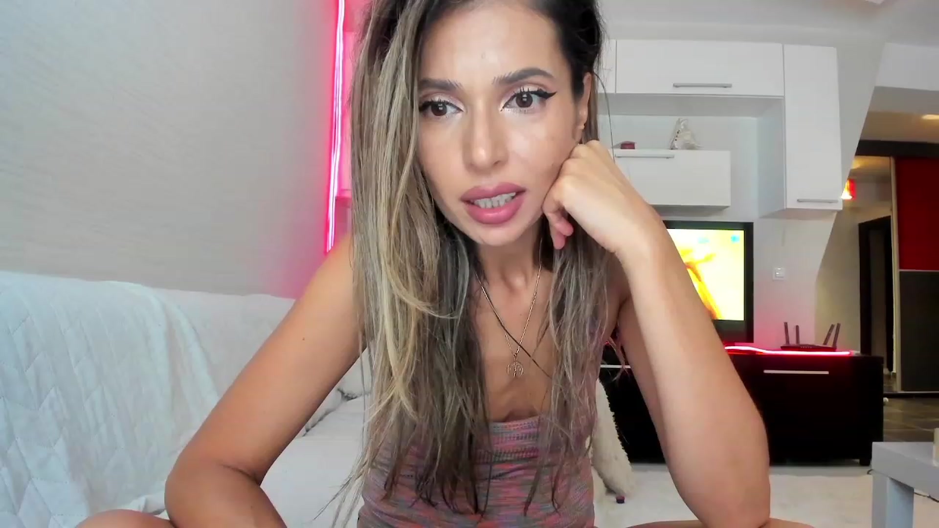 Gallery image thumbnail from SmileyTinaa's myfreecams stream on, 09/23/2023, 01:09 image 9 of 20