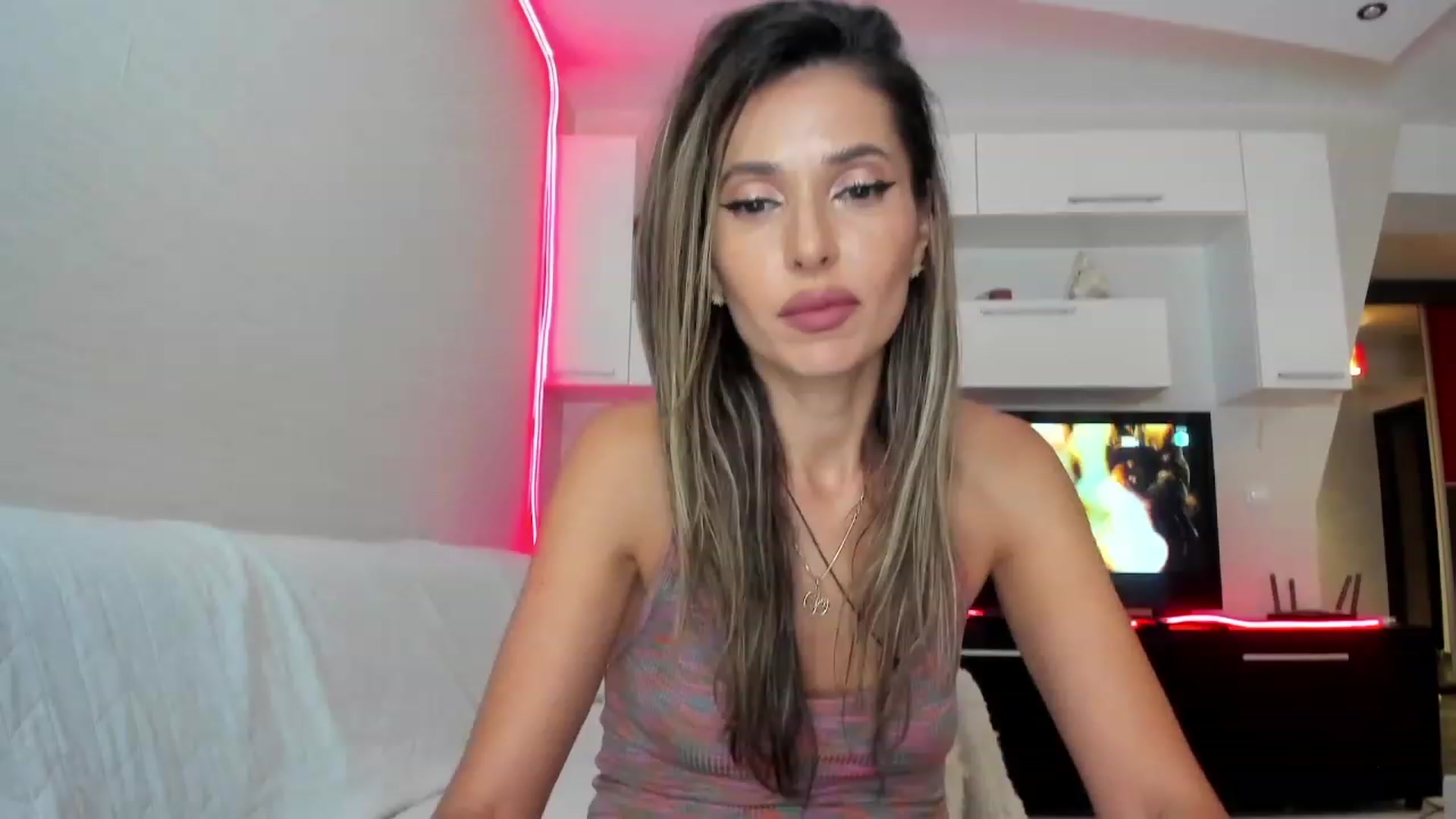 Gallery image thumbnail from SmileyTinaa's myfreecams stream on, 09/23/2023, 01:09 image 2 of 20