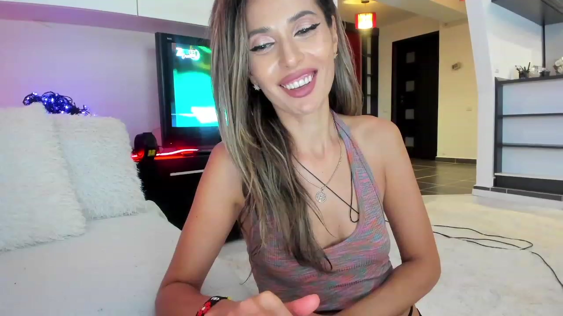 Gallery image thumbnail from SmileyTinaa's myfreecams stream on, 09/23/2023, 01:09 image 20 of 20