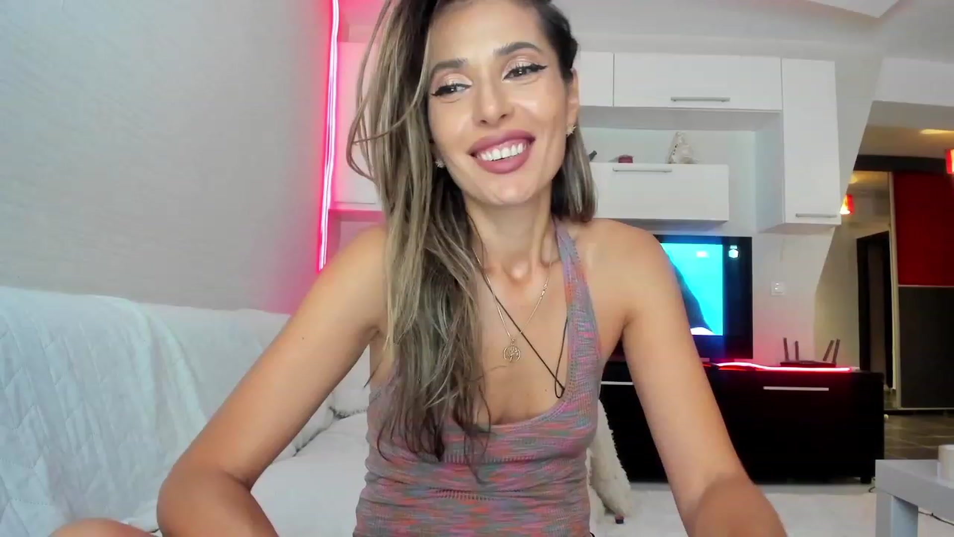 Gallery image thumbnail from SmileyTinaa's myfreecams stream on, 09/23/2023, 01:09 image 13 of 20