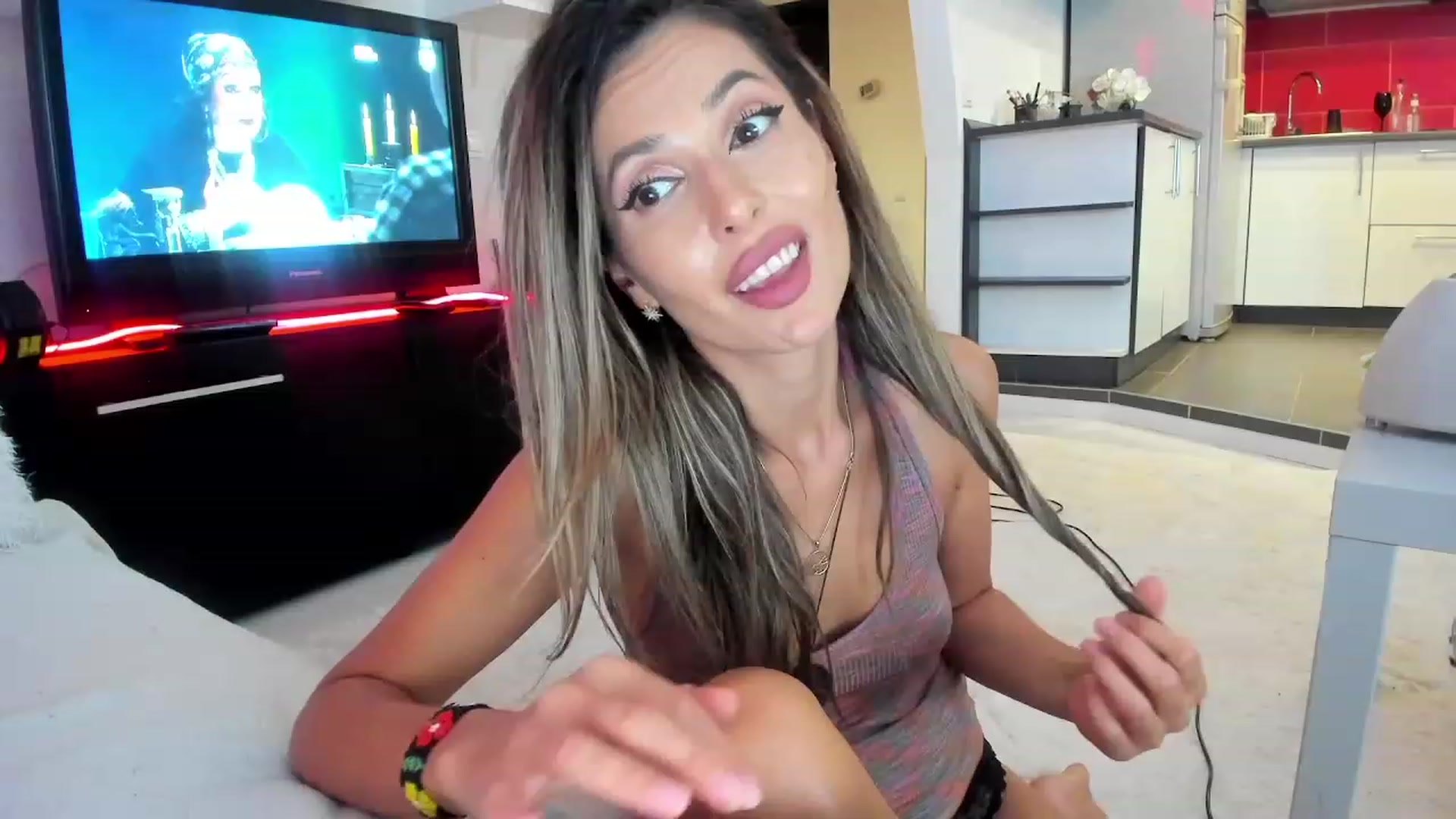 Gallery image thumbnail from SmileyTinaa's myfreecams stream on, 09/23/2023, 02:00 image 15 of 20