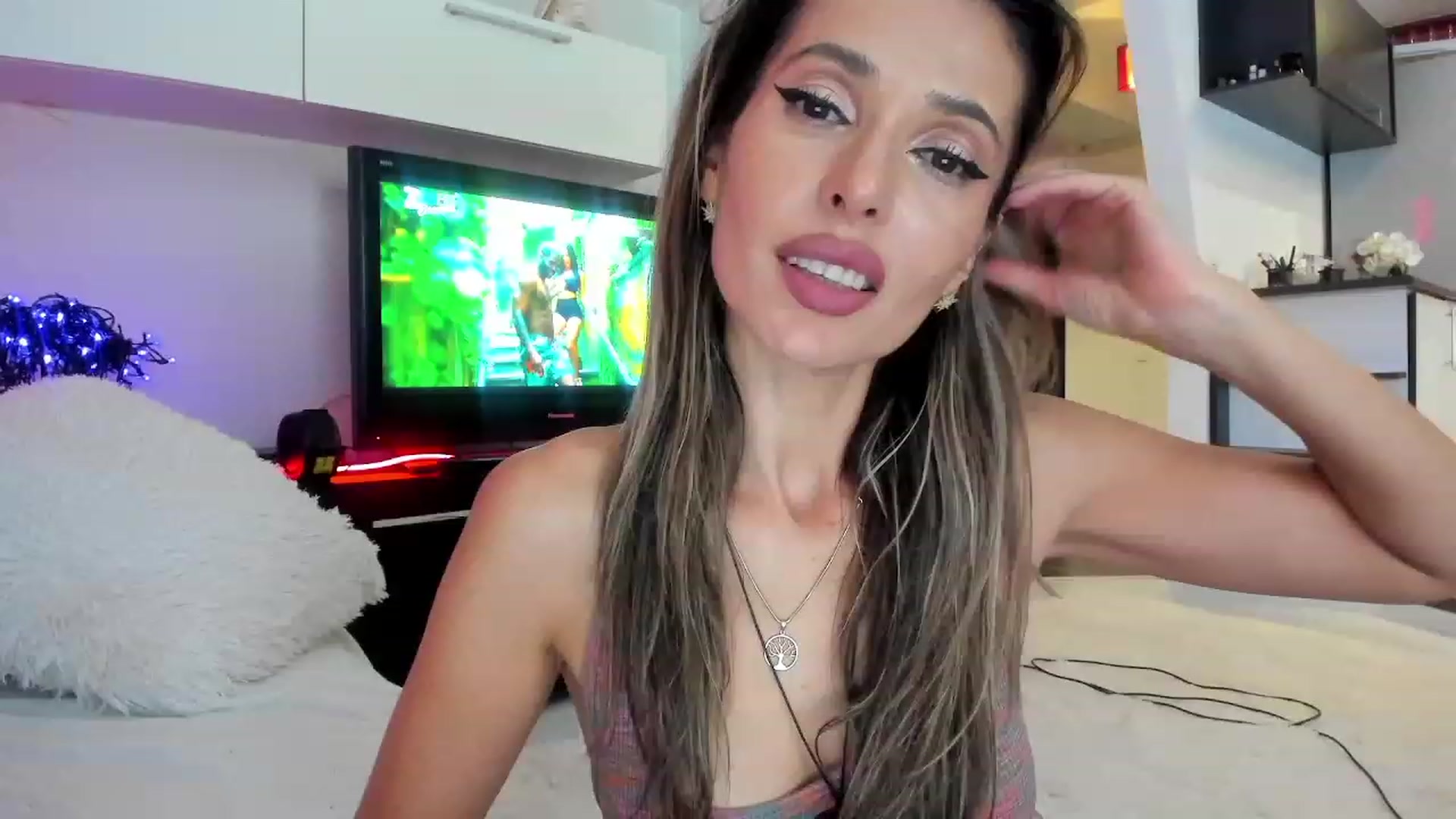Gallery image thumbnail from SmileyTinaa's myfreecams stream on, 09/23/2023, 03:22 image 5 of 20