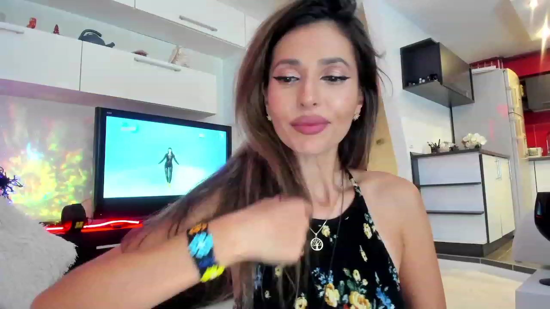 Gallery image thumbnail from SmileyTinaa's myfreecams stream on, 09/26/2023, 01:06 image 7 of 20