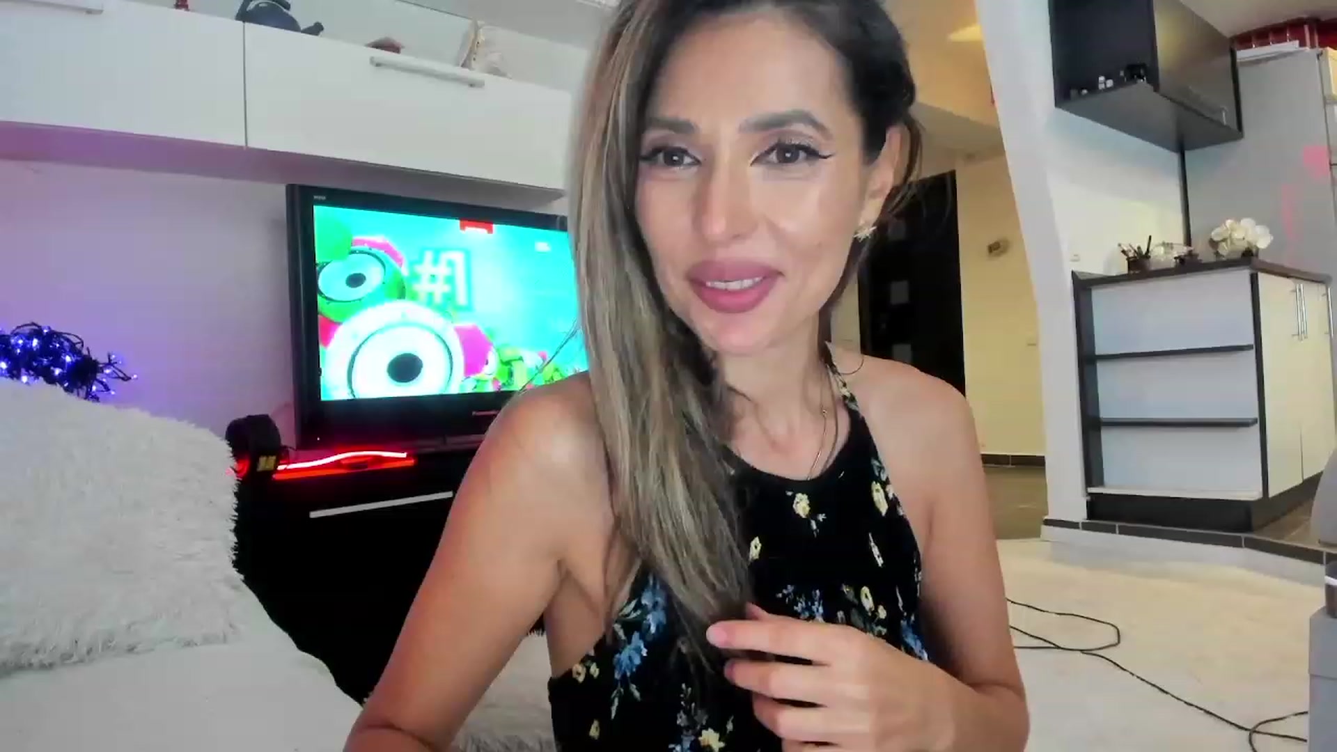 Gallery image thumbnail from SmileyTinaa's myfreecams stream on, 09/26/2023, 03:46 image 5 of 20