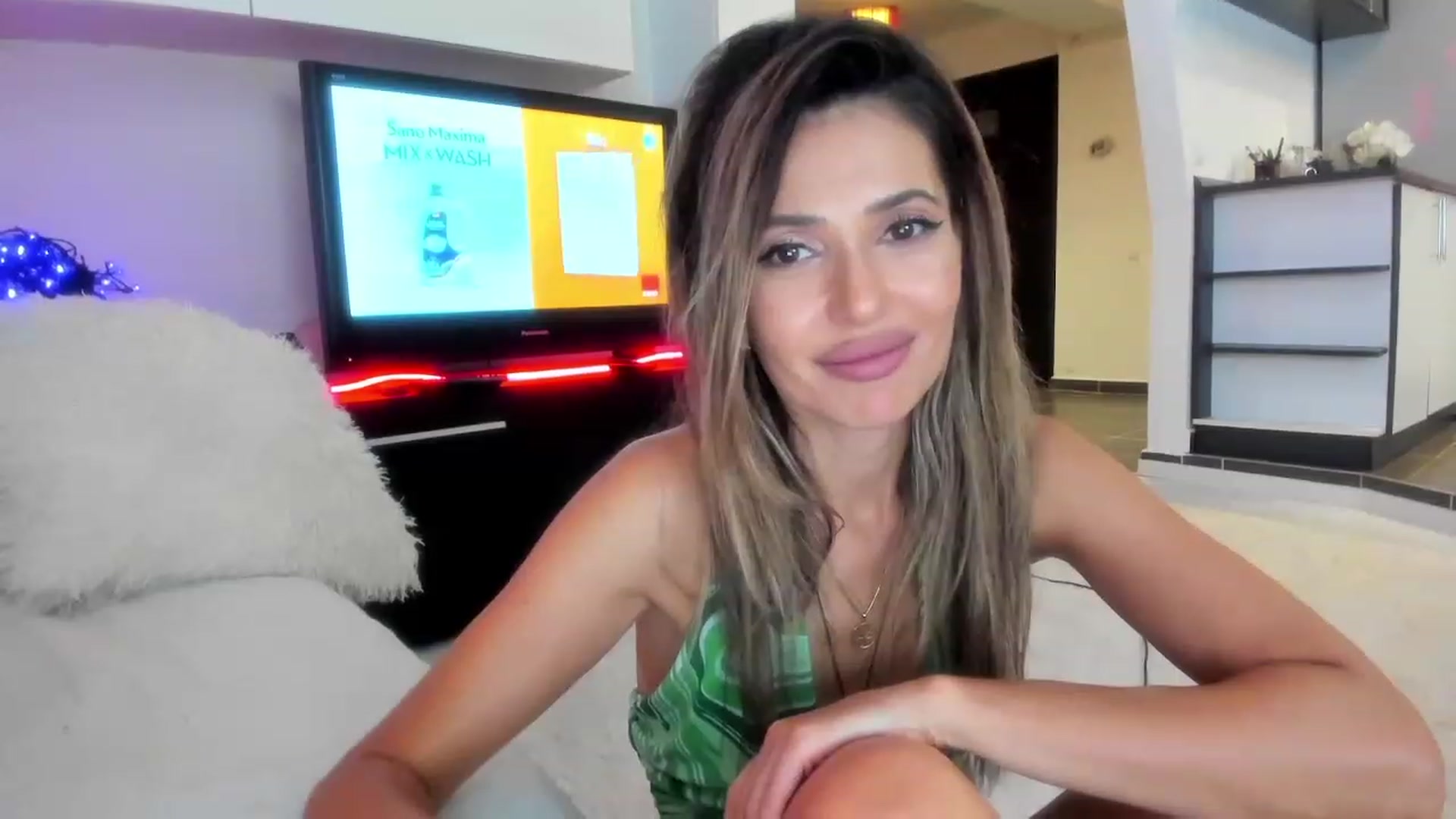 Gallery image thumbnail from SmileyTinaa's myfreecams stream on, 09/27/2023, 05:38 image 4 of 20
