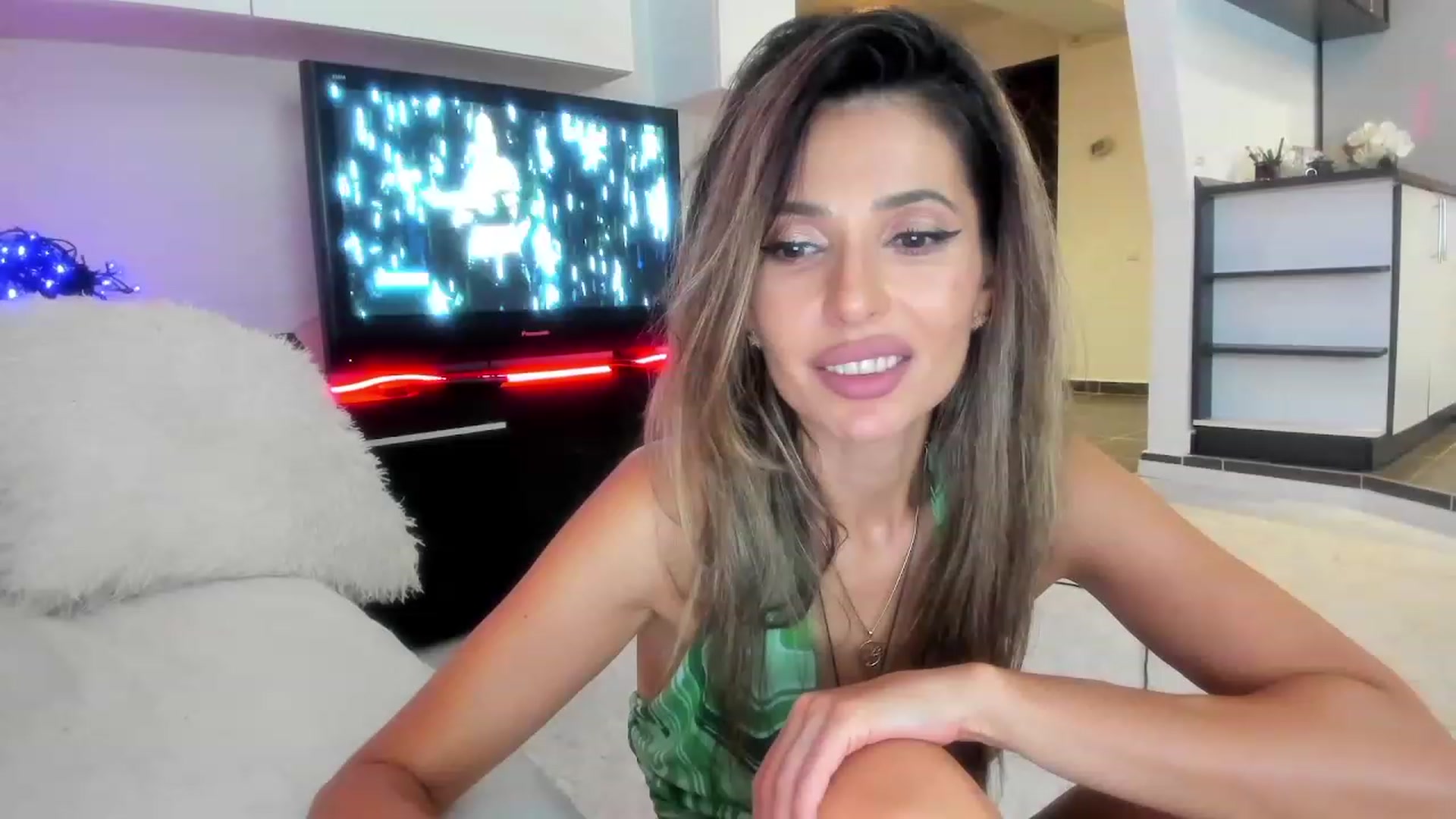 Gallery image thumbnail from SmileyTinaa's myfreecams stream on, 09/27/2023, 05:38 image 3 of 20