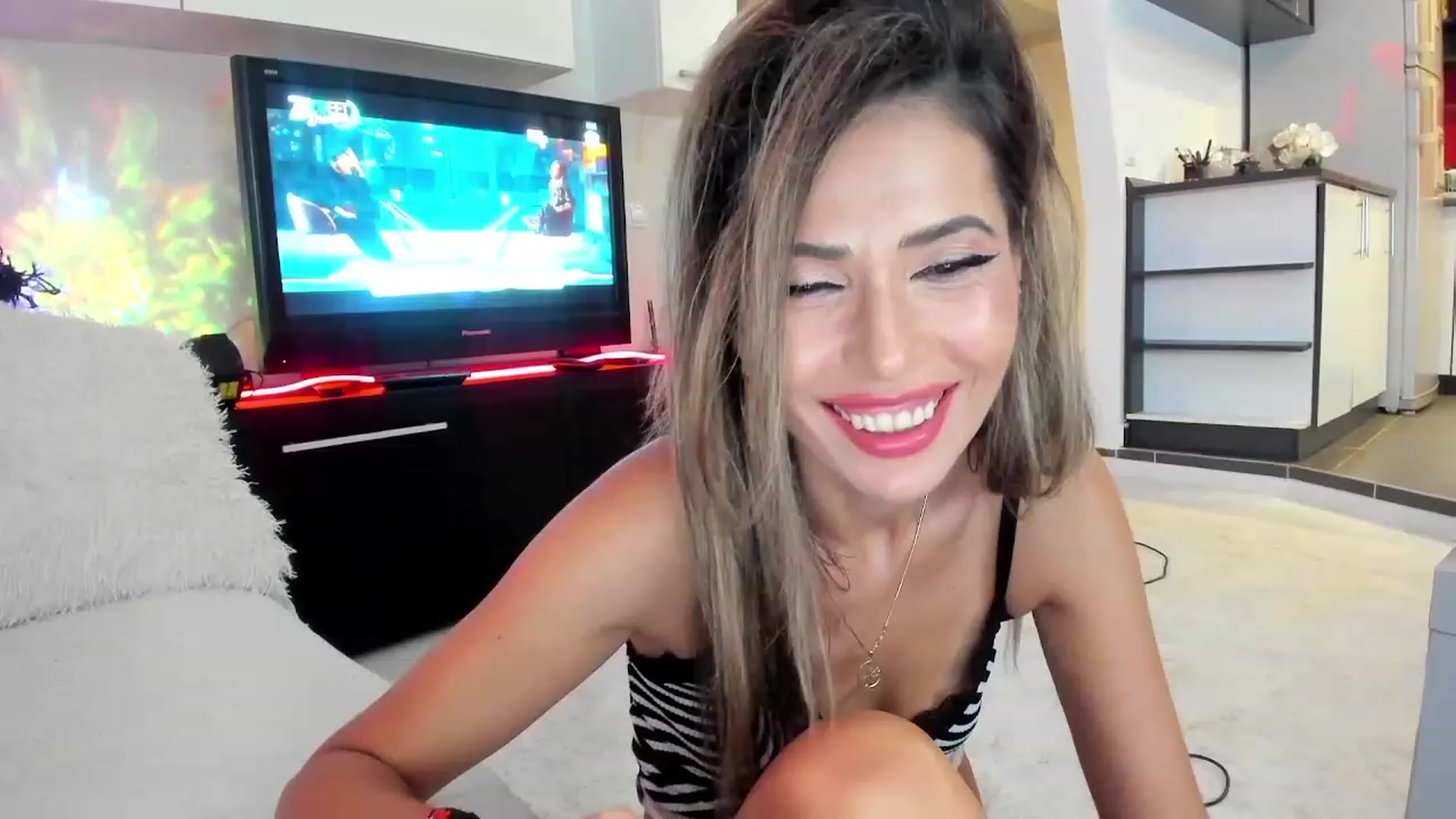 Gallery image thumbnail from SmileyTinaa's myfreecams stream on, 09/27/2023, 21:51 image 18 of 20