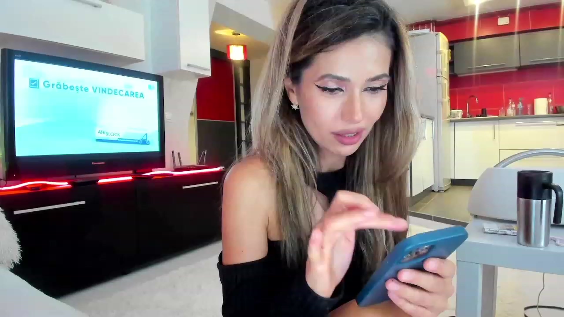 Gallery image thumbnail from SmileyTinaa's myfreecams stream on, 09/28/2023, 21:27 image 4 of 20