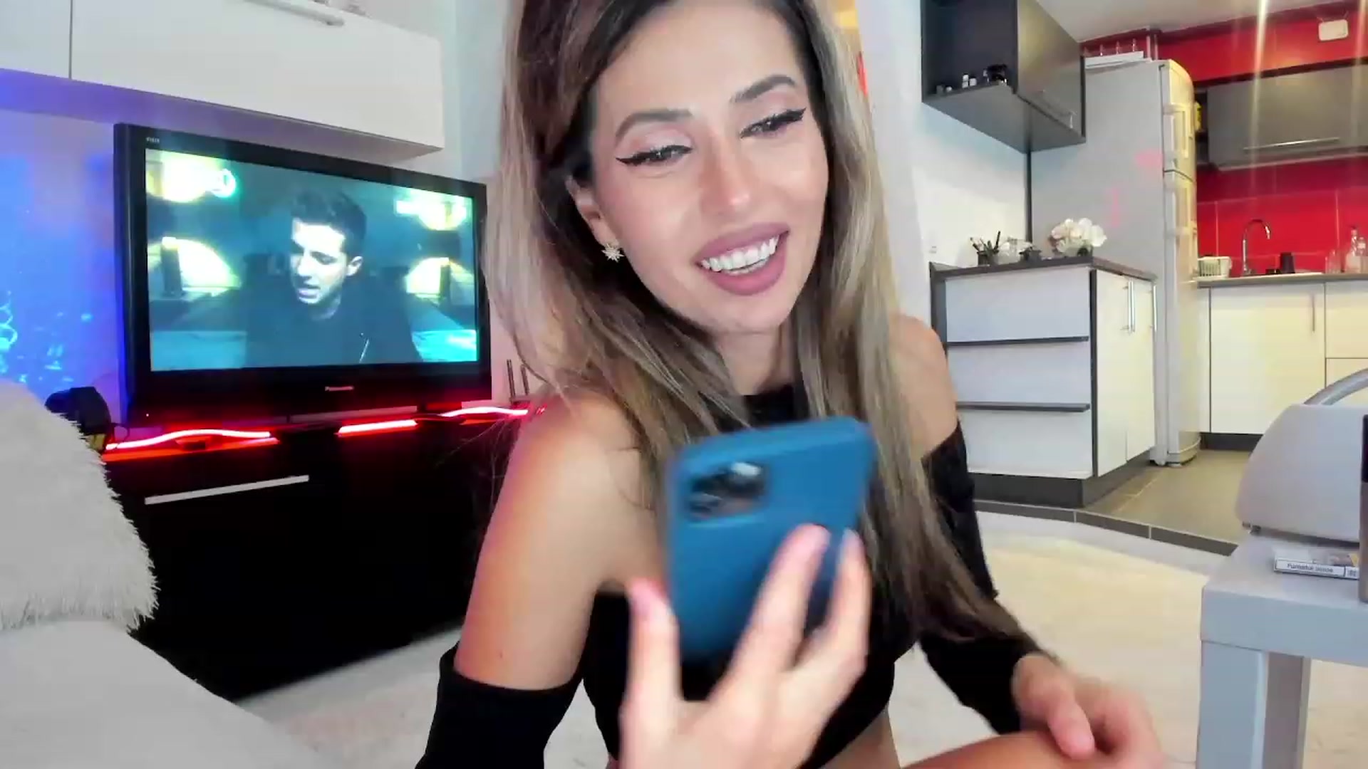 Gallery image thumbnail from SmileyTinaa's myfreecams stream on, 09/28/2023, 21:27 image 9 of 20