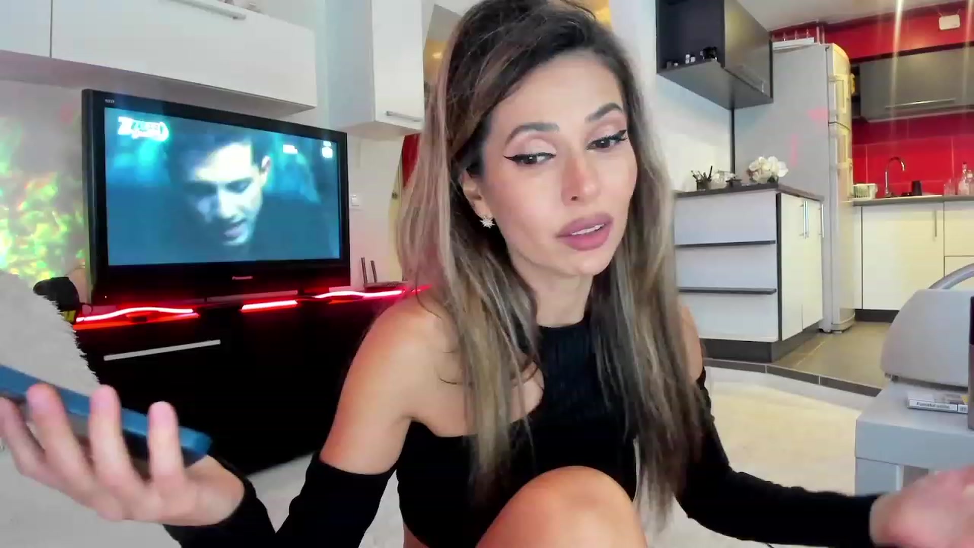 Gallery image thumbnail from SmileyTinaa's myfreecams stream on, 09/28/2023, 21:27 image 8 of 20