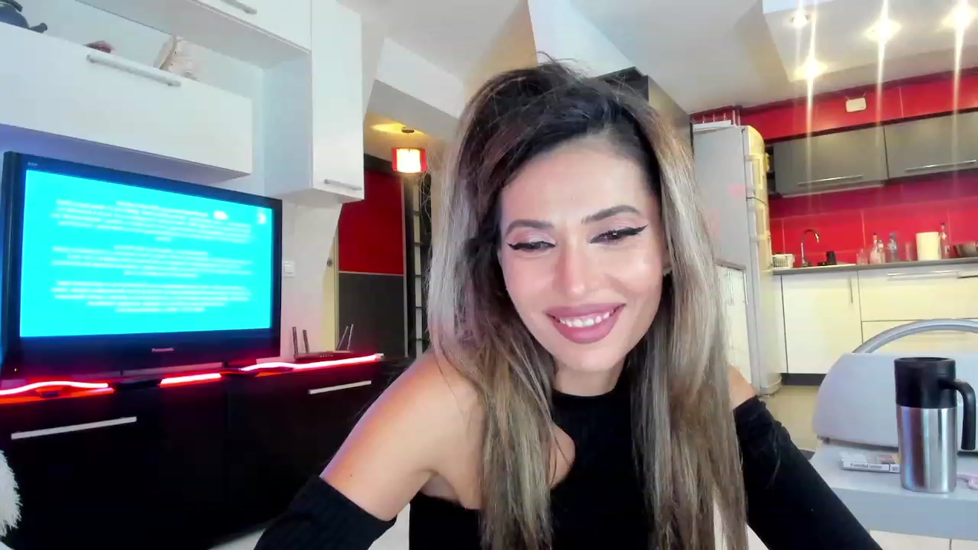Gallery image thumbnail from SmileyTinaa's myfreecams stream on, 09/28/2023, 21:27 image 3 of 20