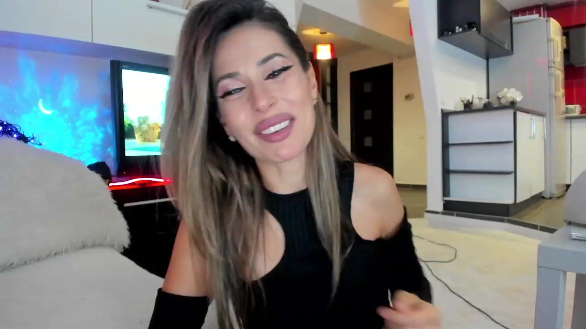 Gallery image thumbnail from SmileyTinaa's myfreecams stream on, 09/28/2023, 21:27 image 20 of 20