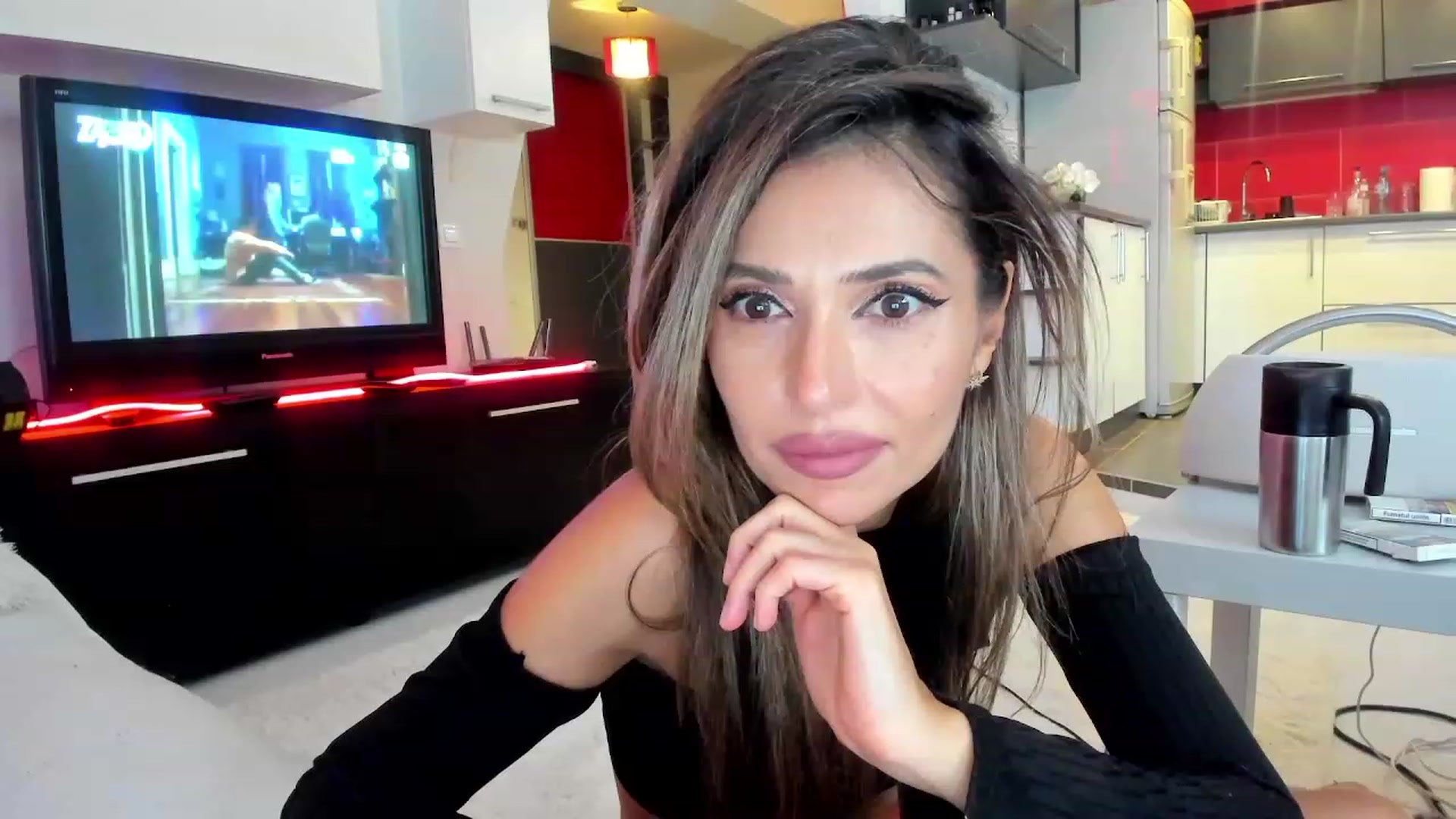 Gallery image thumbnail from SmileyTinaa's myfreecams stream on, 09/29/2023, 03:16 image 6 of 20