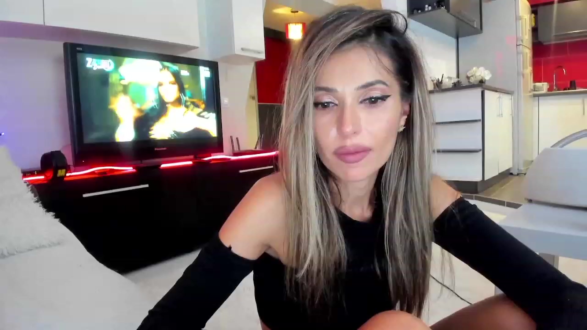 Gallery image thumbnail from SmileyTinaa's myfreecams stream on, 09/29/2023, 03:16 image 3 of 20