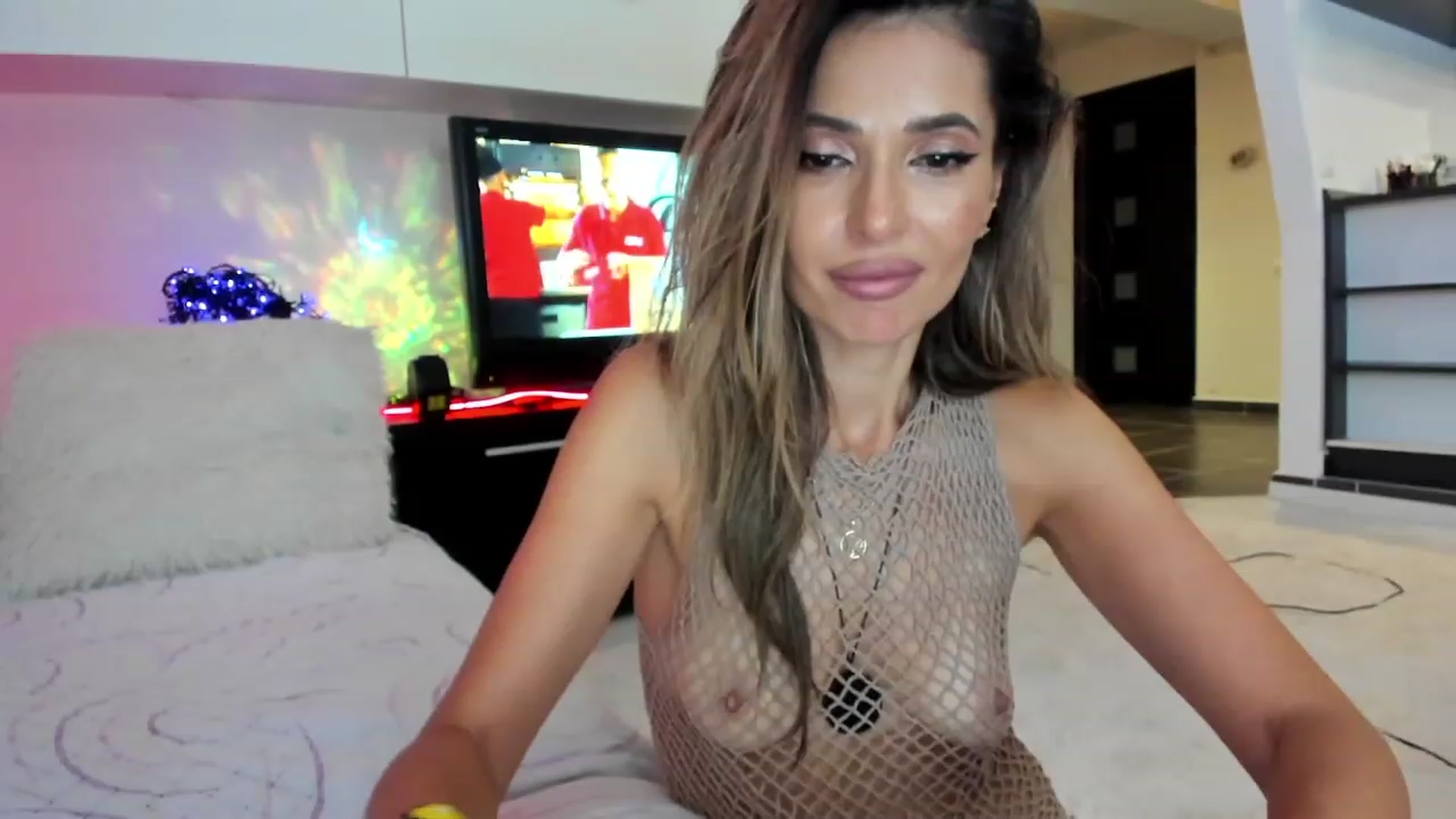 Gallery image thumbnail from SmileyTinaa's myfreecams stream on, 10/04/2023, 02:53 image 11 of 20