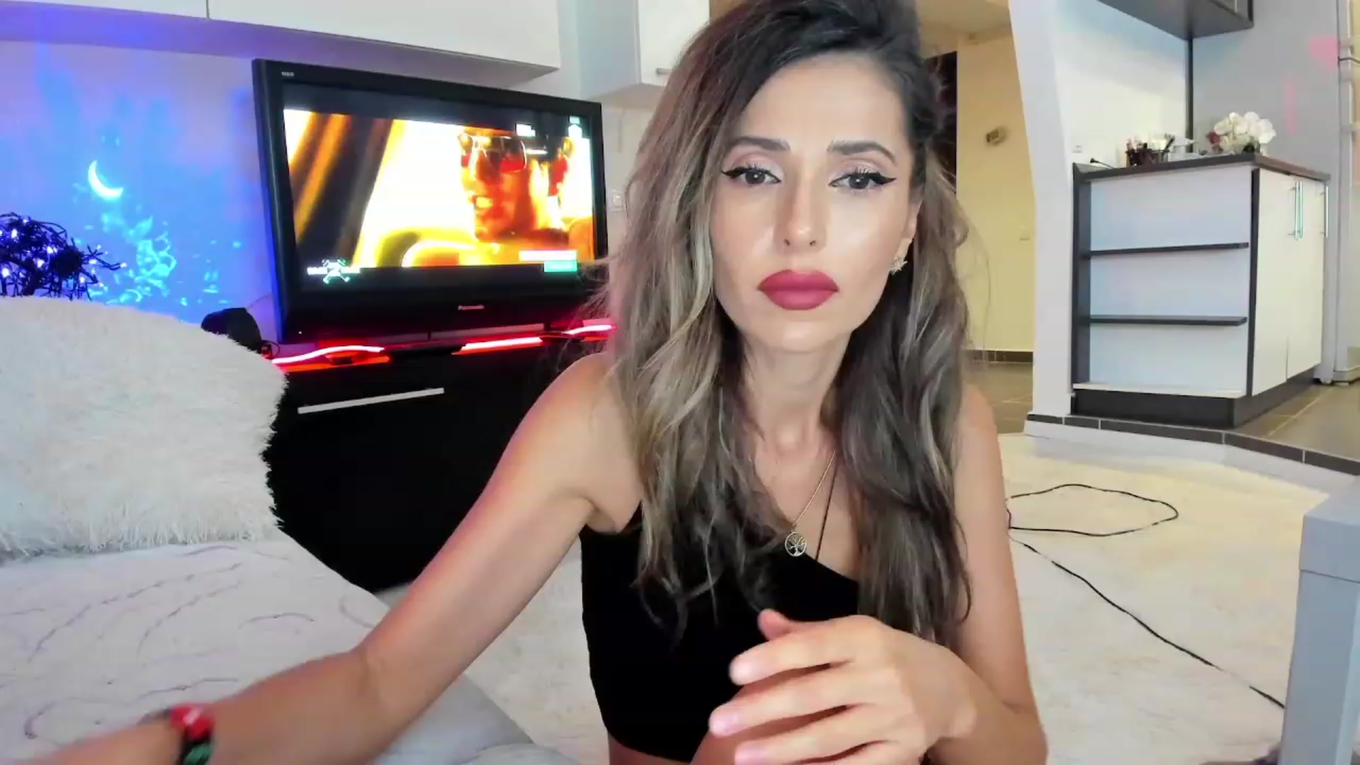 Gallery image thumbnail from SmileyTinaa's myfreecams stream on, 10/05/2023, 20:45 image 3 of 20