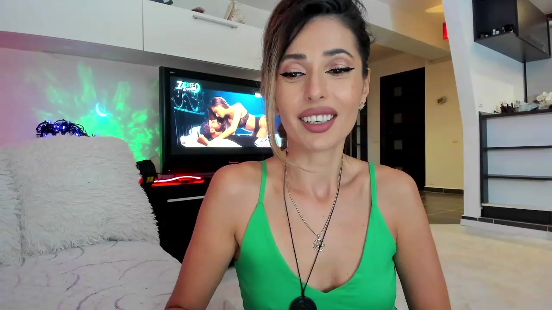 Gallery image thumbnail from SmileyTinaa's myfreecams stream on, 10/09/2023, 22:36 image 5 of 20