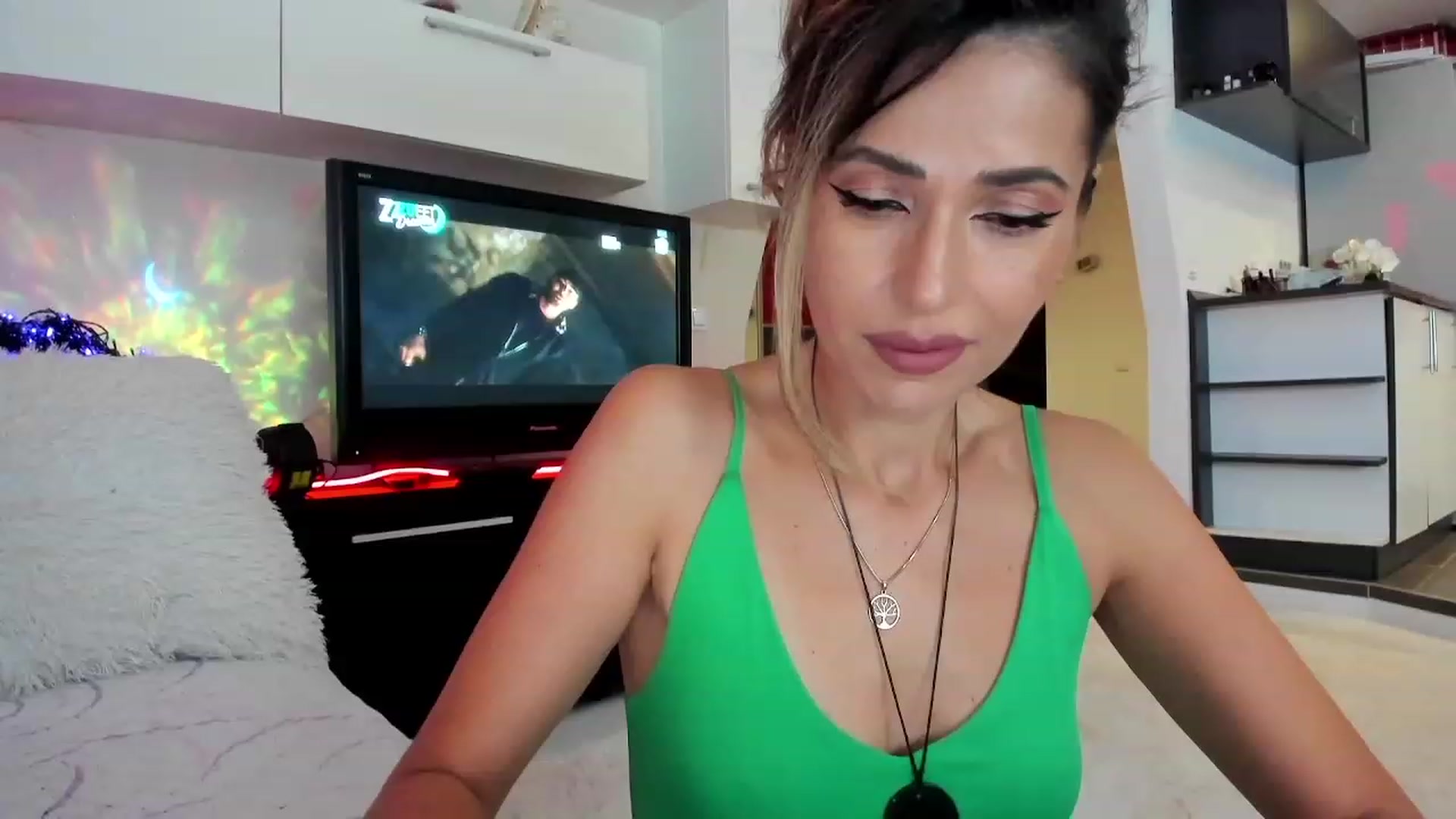 Gallery image thumbnail from SmileyTinaa's myfreecams stream on, 10/09/2023, 22:36 image 2 of 20