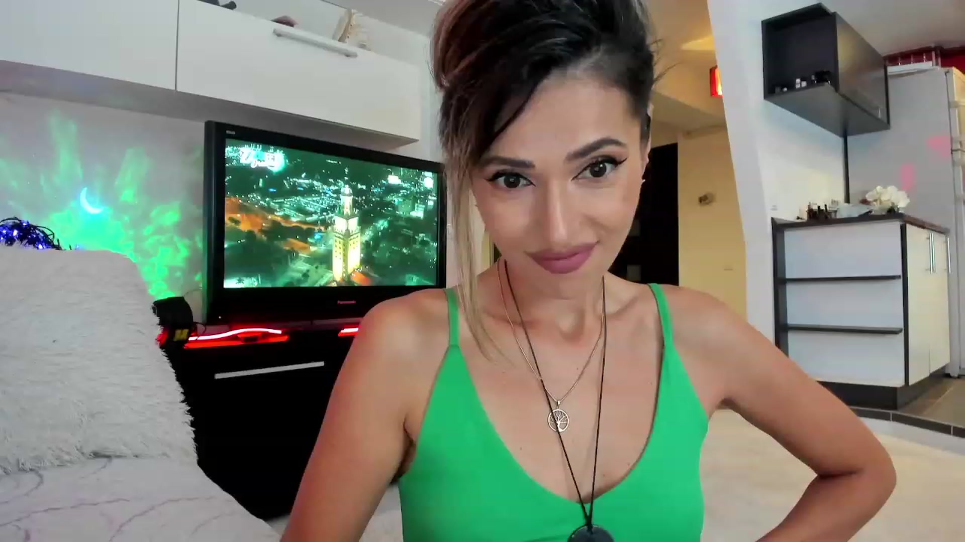 Gallery image thumbnail from SmileyTinaa's myfreecams stream on, 10/09/2023, 22:36 image 1 of 20
