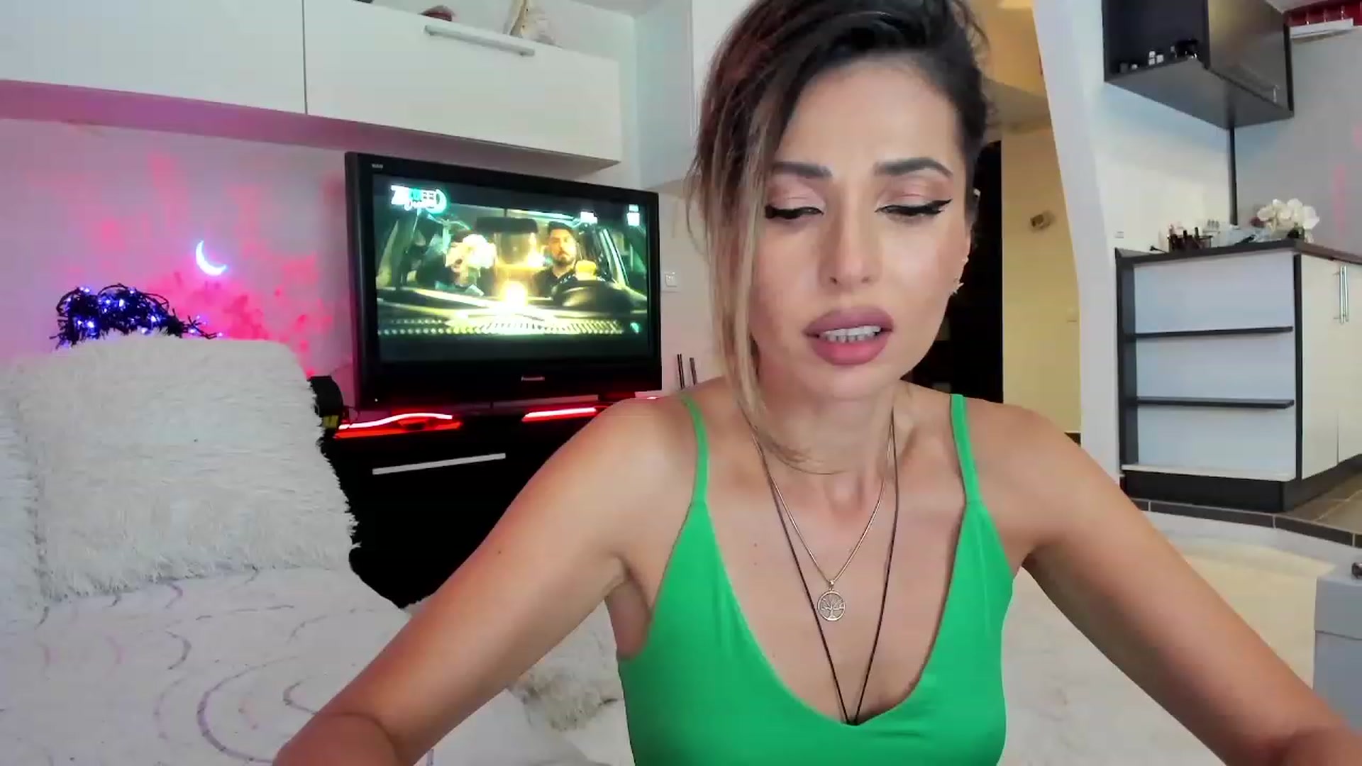 Gallery image thumbnail from SmileyTinaa's myfreecams stream on, 10/09/2023, 23:50 image 5 of 20