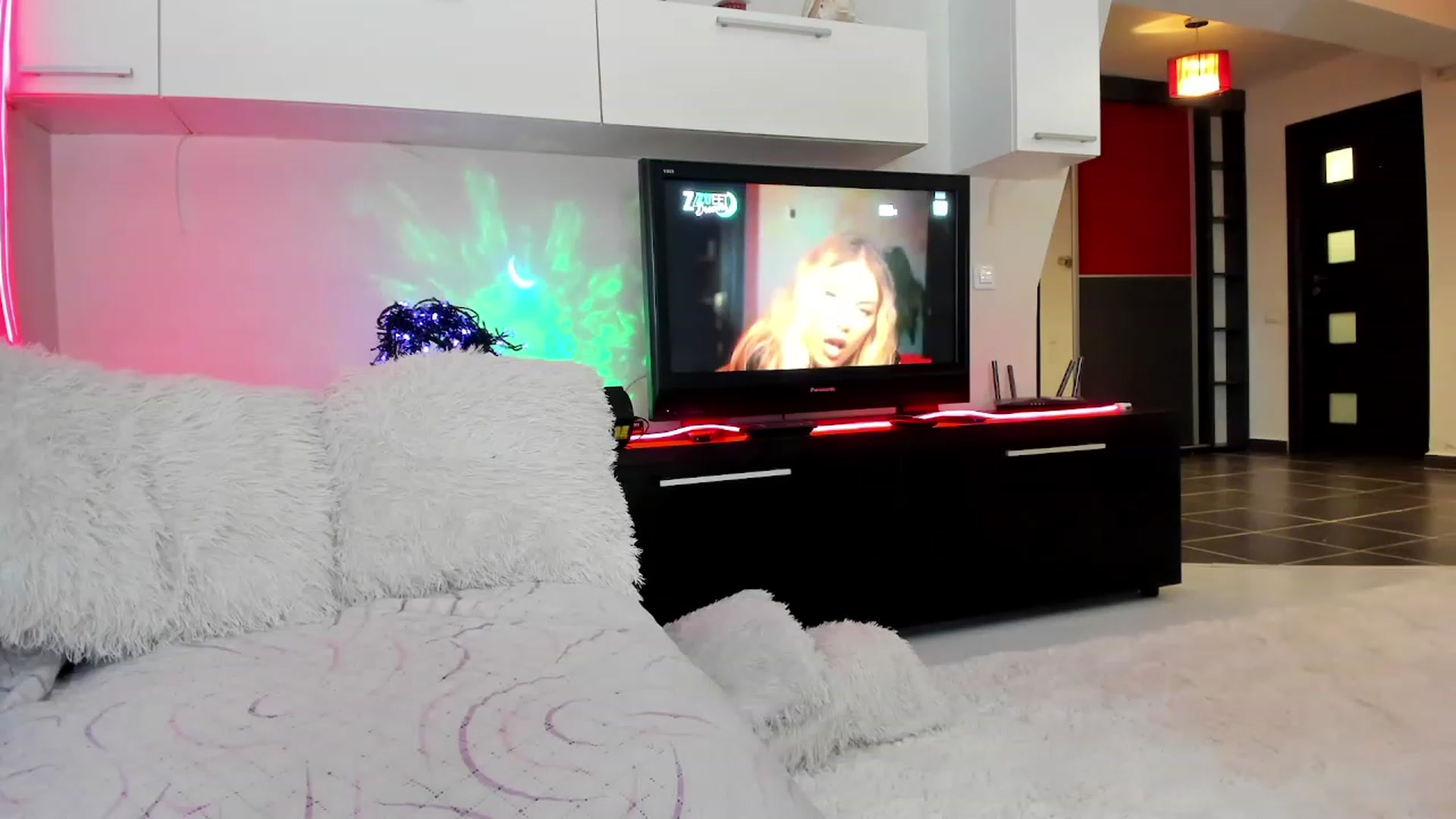 Gallery image thumbnail from SmileyTinaa's myfreecams stream on, 10/09/2023, 23:50 image 20 of 20