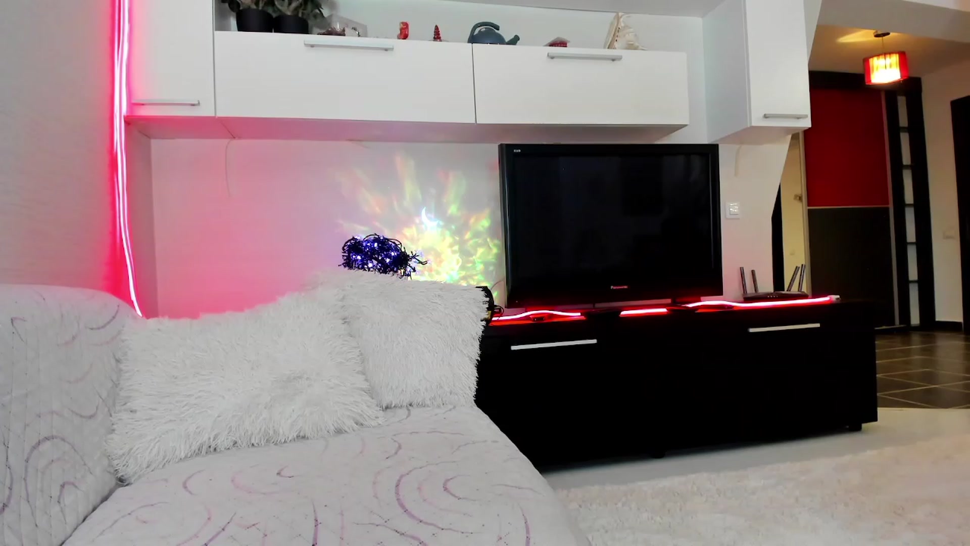 Gallery image thumbnail from SmileyTinaa's myfreecams stream on, 10/12/2023, 23:20 image 10 of 20