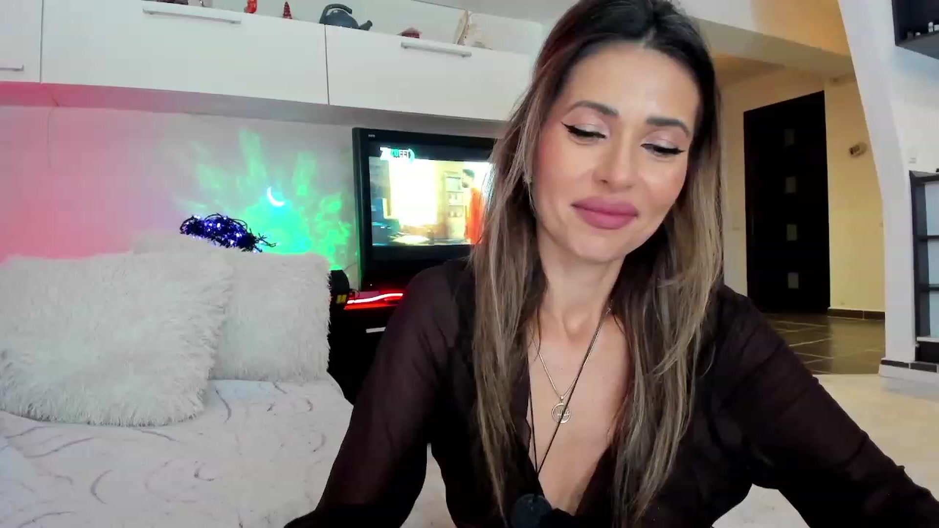 Gallery image thumbnail from SmileyTinaa's myfreecams stream on, 10/17/2023, 23:15 image 9 of 20