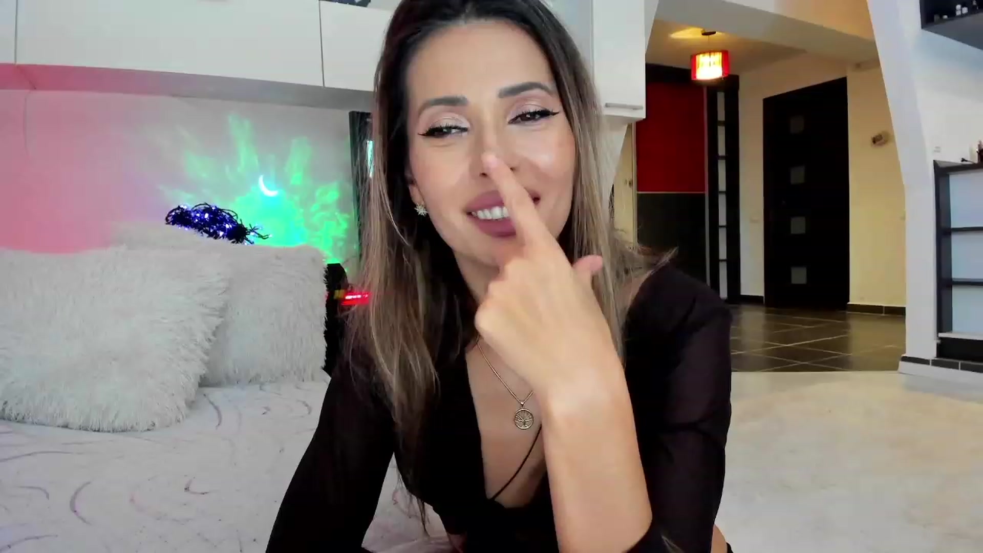 Gallery image thumbnail from SmileyTinaa's myfreecams stream on, 10/17/2023, 23:15 image 14 of 20
