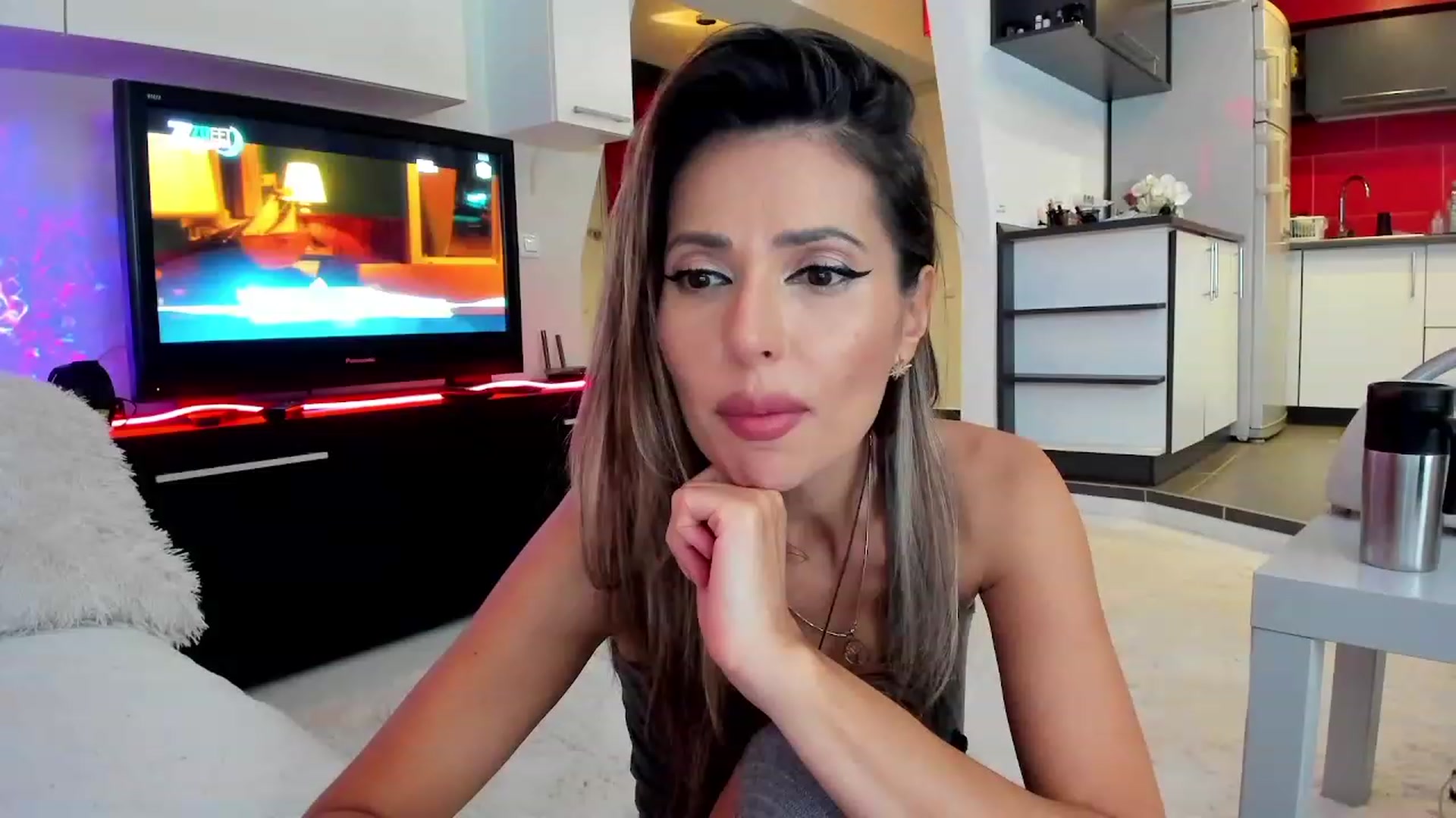 Gallery image thumbnail from SmileyTinaa's myfreecams stream on, 10/18/2023, 22:40 image 16 of 20