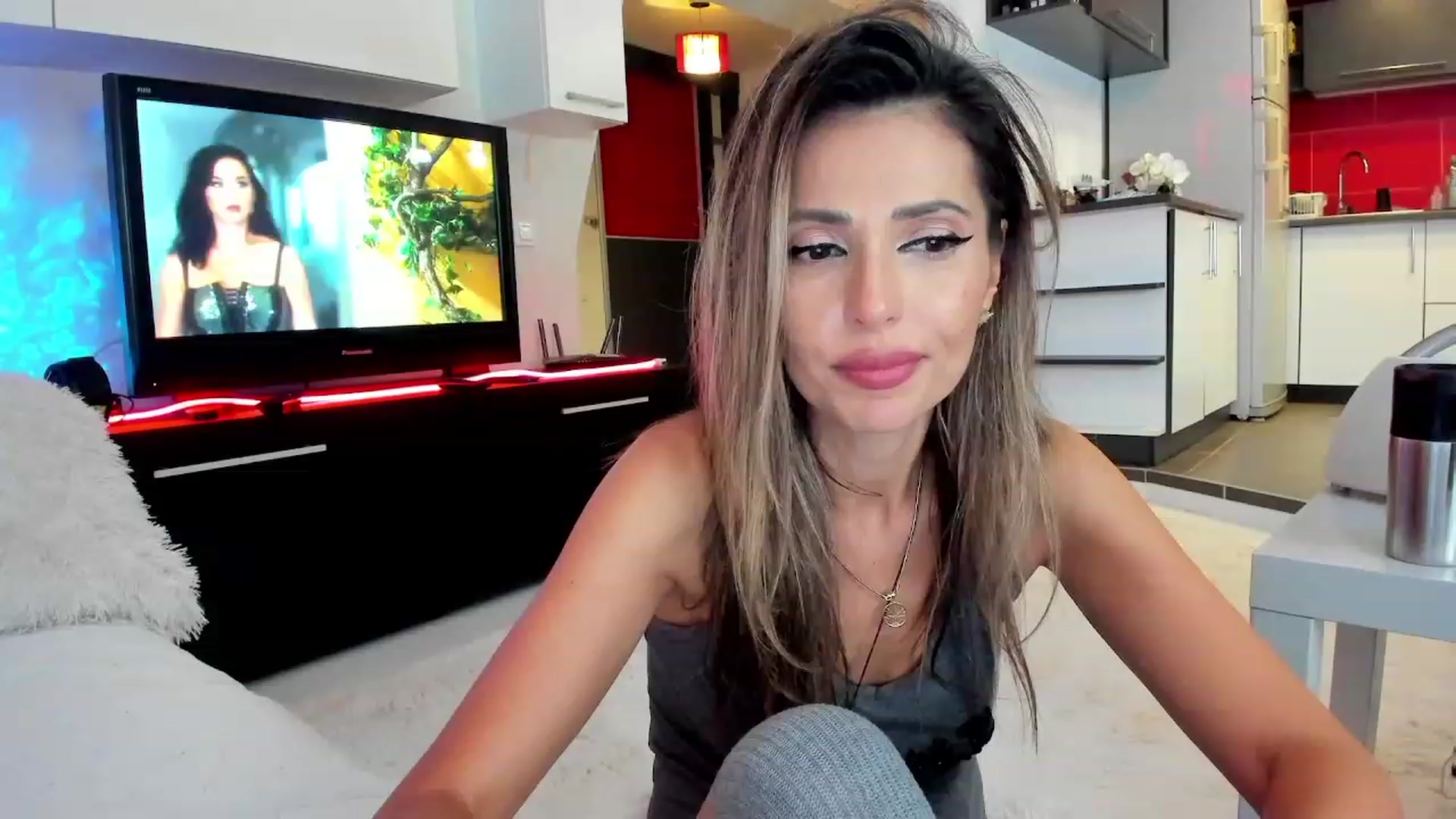 Gallery image thumbnail from SmileyTinaa's myfreecams stream on, 10/18/2023, 22:40 image 18 of 20