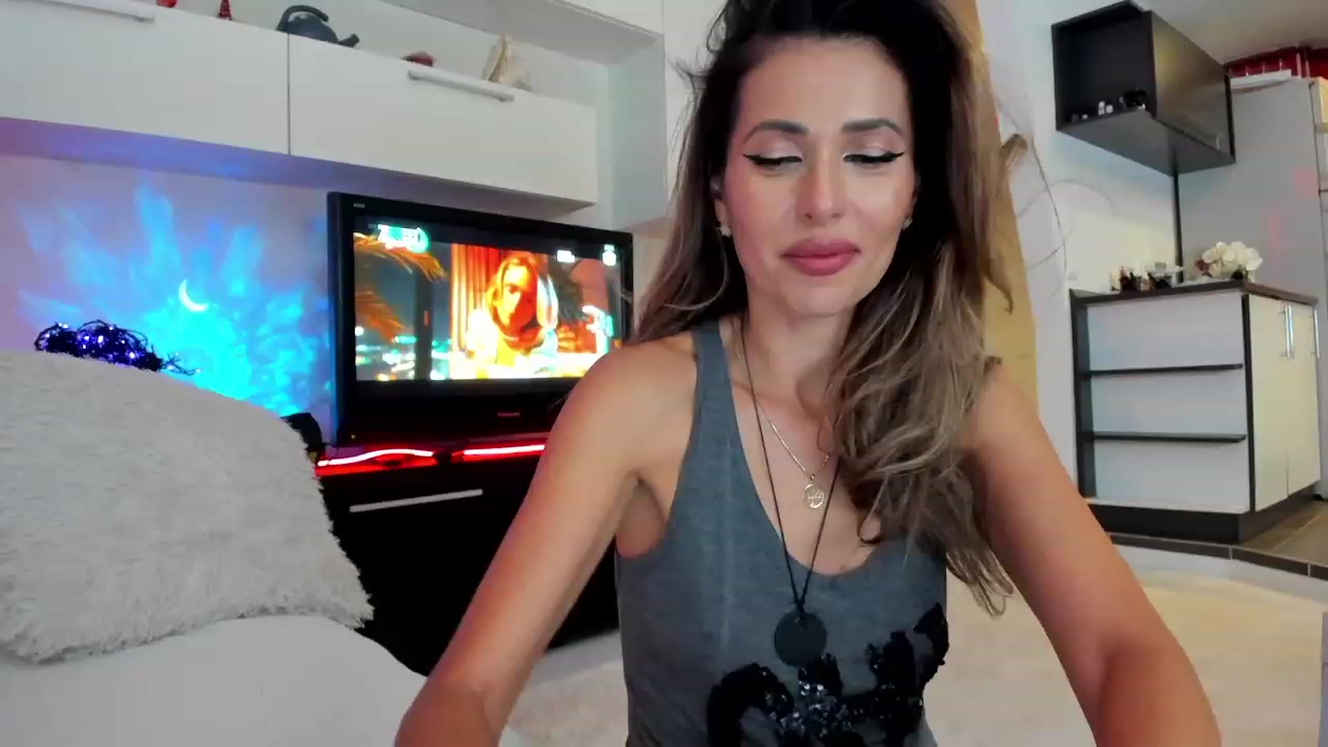 Gallery image thumbnail from SmileyTinaa's myfreecams stream on, 10/18/2023, 22:40 image 8 of 20