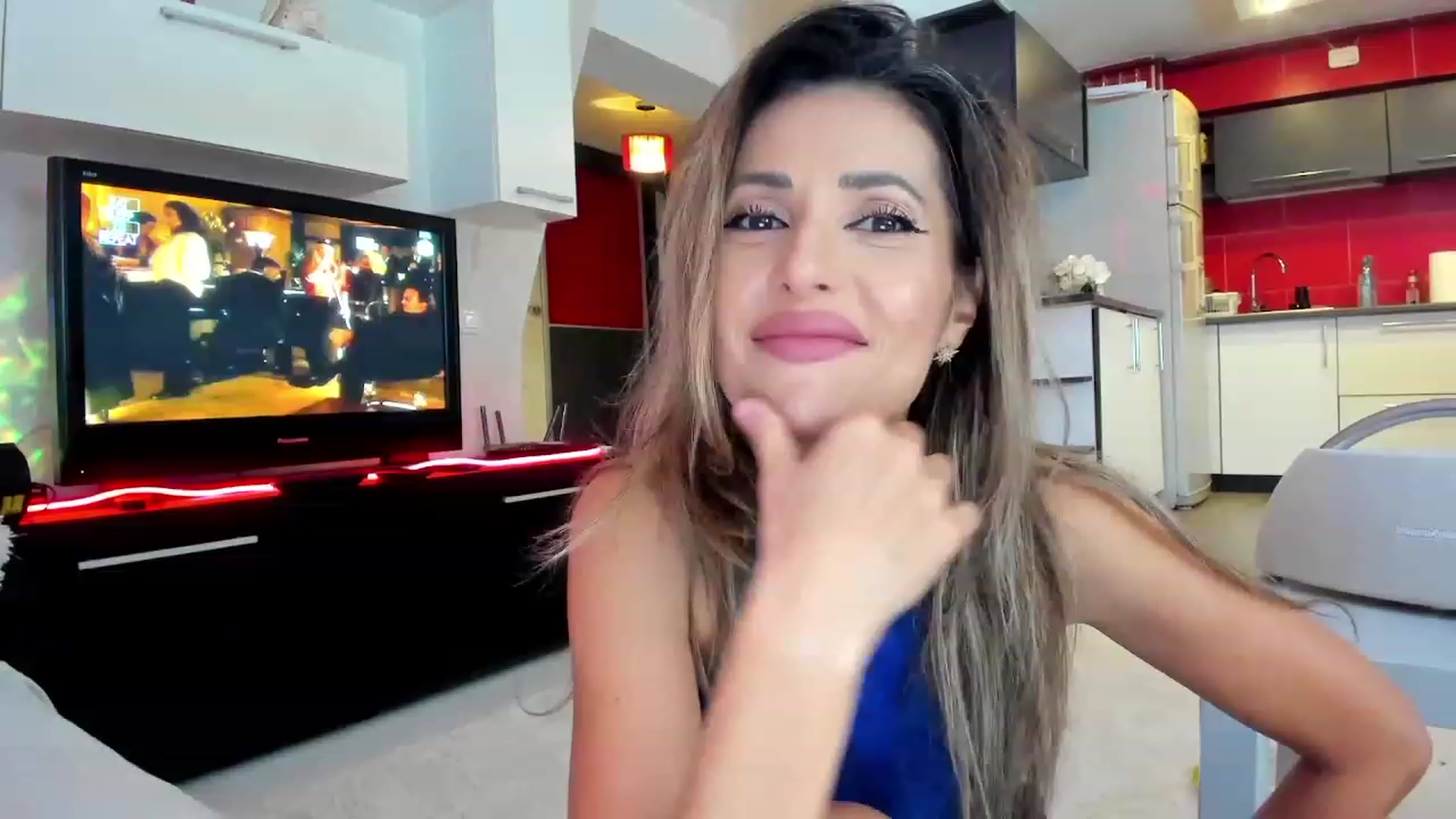 Gallery image thumbnail from SmileyTinaa's myfreecams stream on, 10/23/2023, 21:11 image 1 of 20