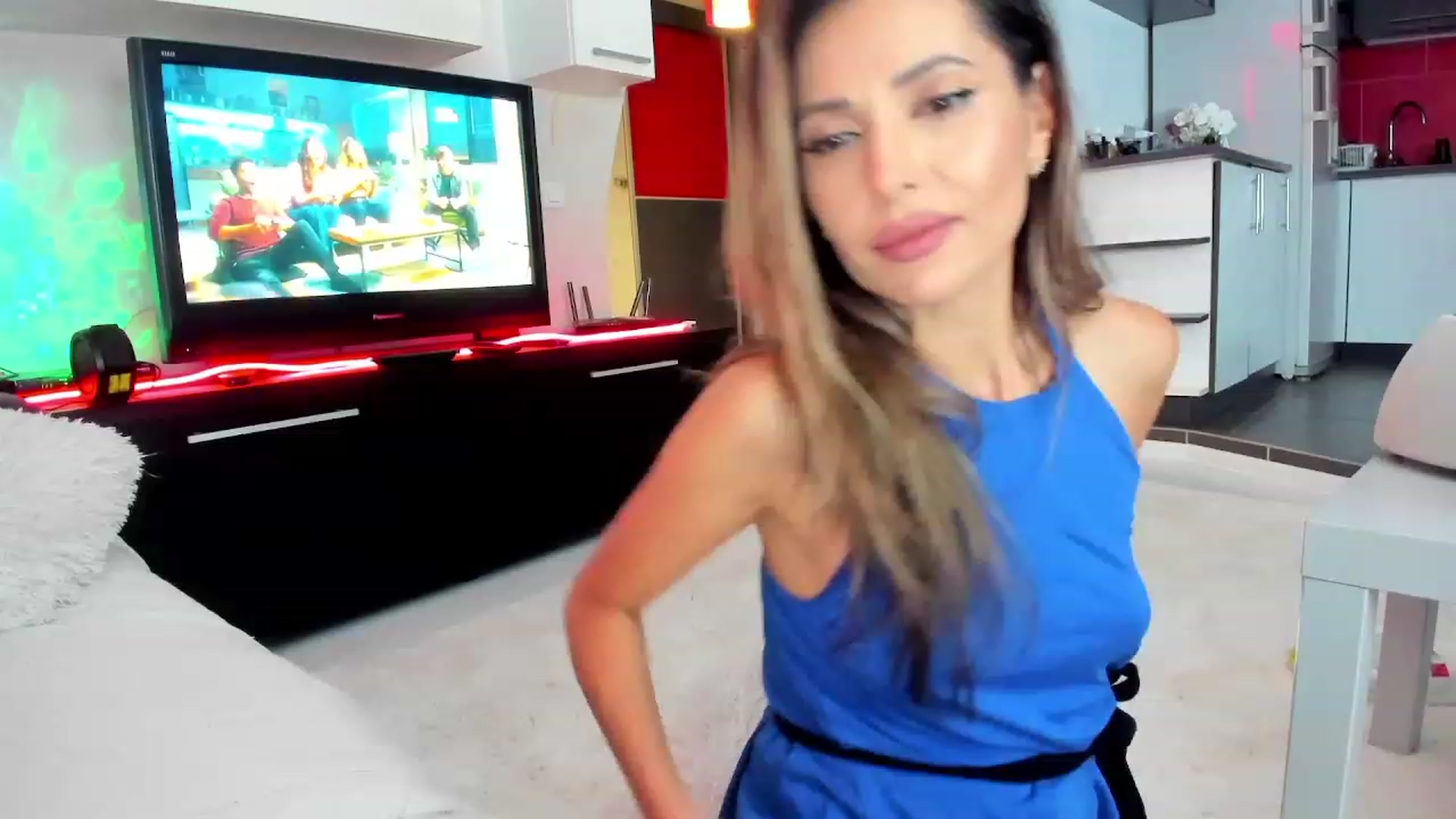 Gallery image thumbnail from SmileyTinaa's myfreecams stream on, 10/23/2023, 23:25 image 8 of 20