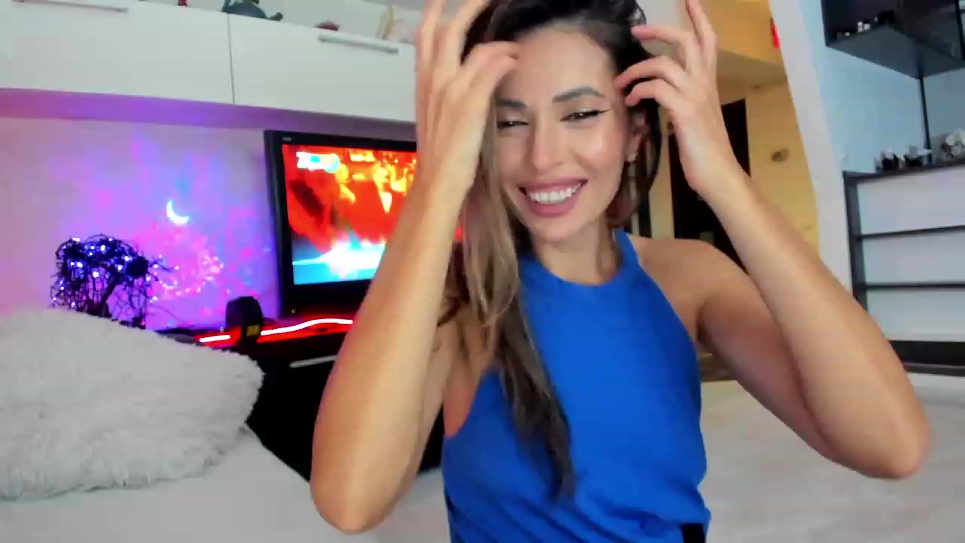 Gallery image thumbnail from SmileyTinaa's myfreecams stream on, 10/23/2023, 23:25 image 3 of 20
