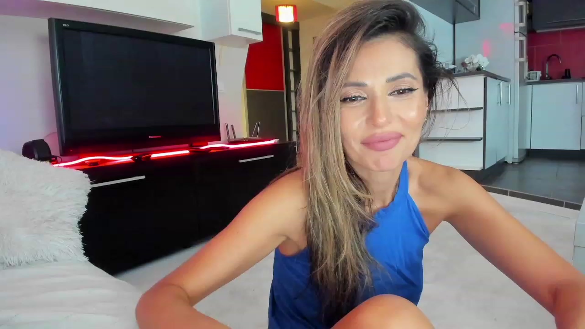 Gallery image thumbnail from SmileyTinaa's myfreecams stream on, 10/24/2023, 01:46 image 8 of 20