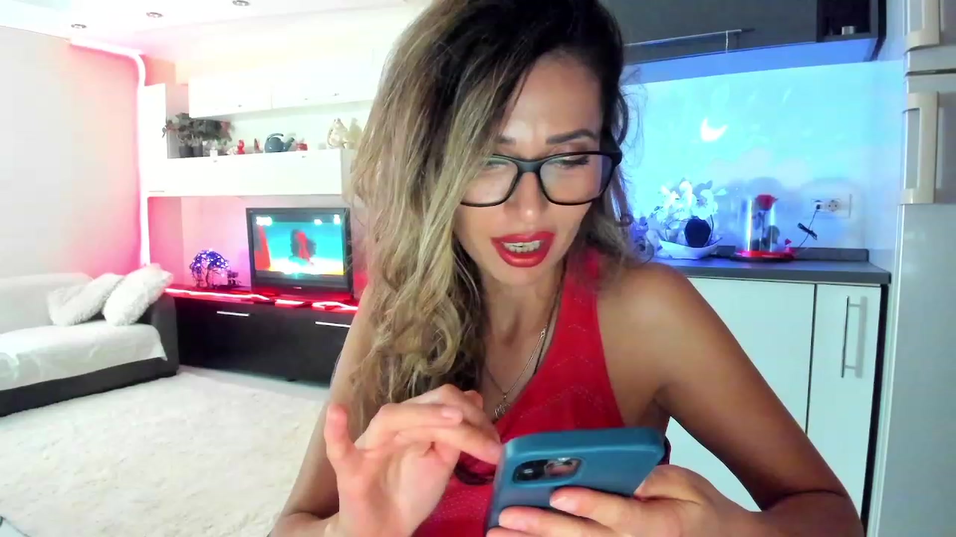 Gallery image thumbnail from SmileyTinaa's myfreecams stream on, 10/30/2023, 22:53 image 11 of 20