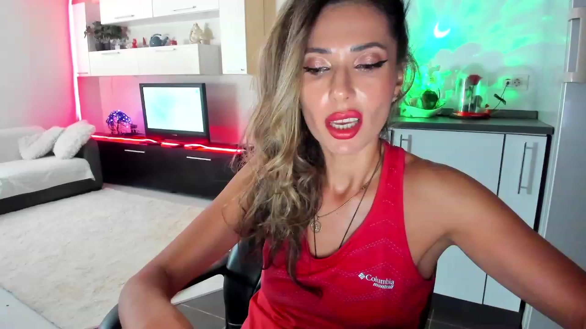 Gallery image thumbnail from SmileyTinaa's myfreecams stream on, 10/30/2023, 22:53 image 1 of 20