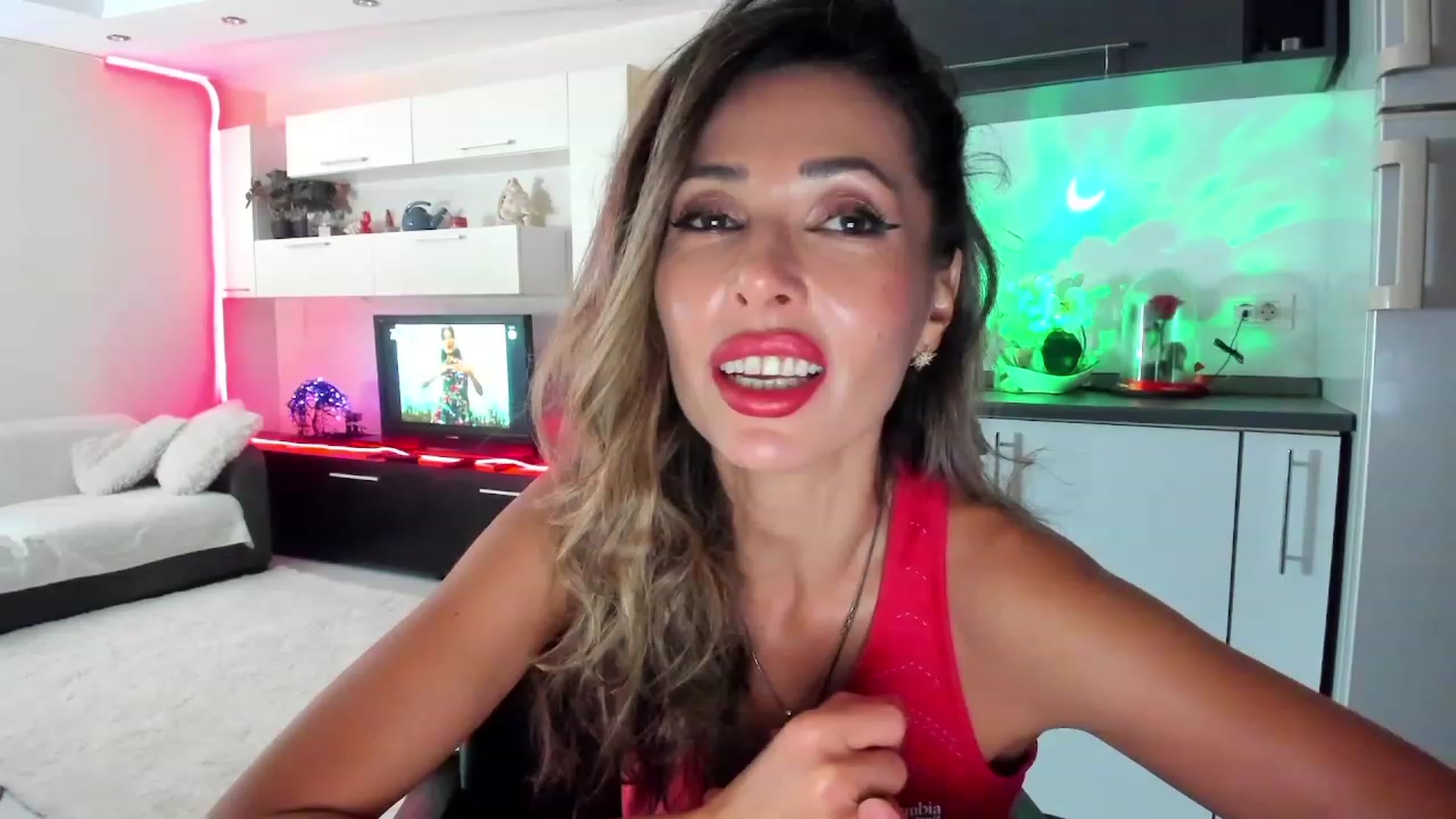 Gallery image thumbnail from SmileyTinaa's myfreecams stream on, 10/30/2023, 22:53 image 13 of 20