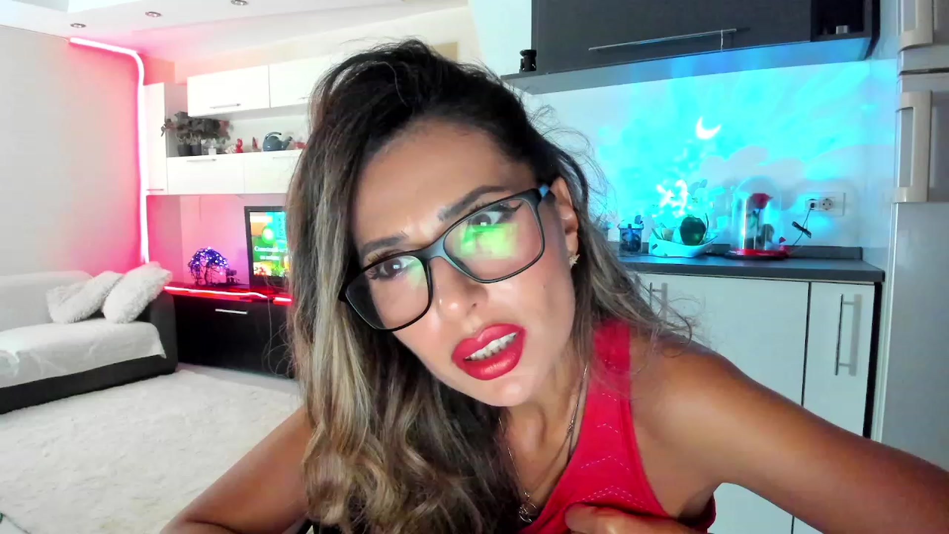 Gallery image thumbnail from SmileyTinaa's myfreecams stream on, 10/30/2023, 22:53 image 9 of 20