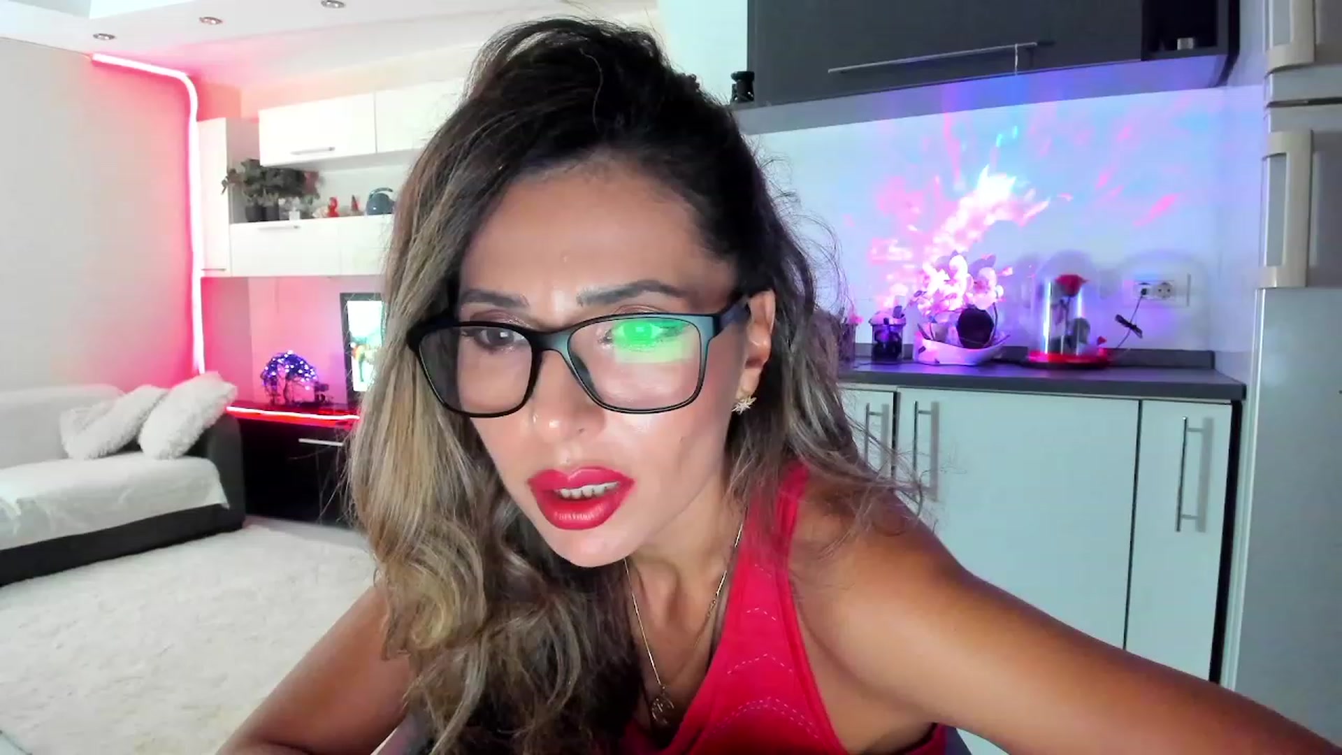 Gallery image thumbnail from SmileyTinaa's myfreecams stream on, 10/30/2023, 22:53 image 8 of 20