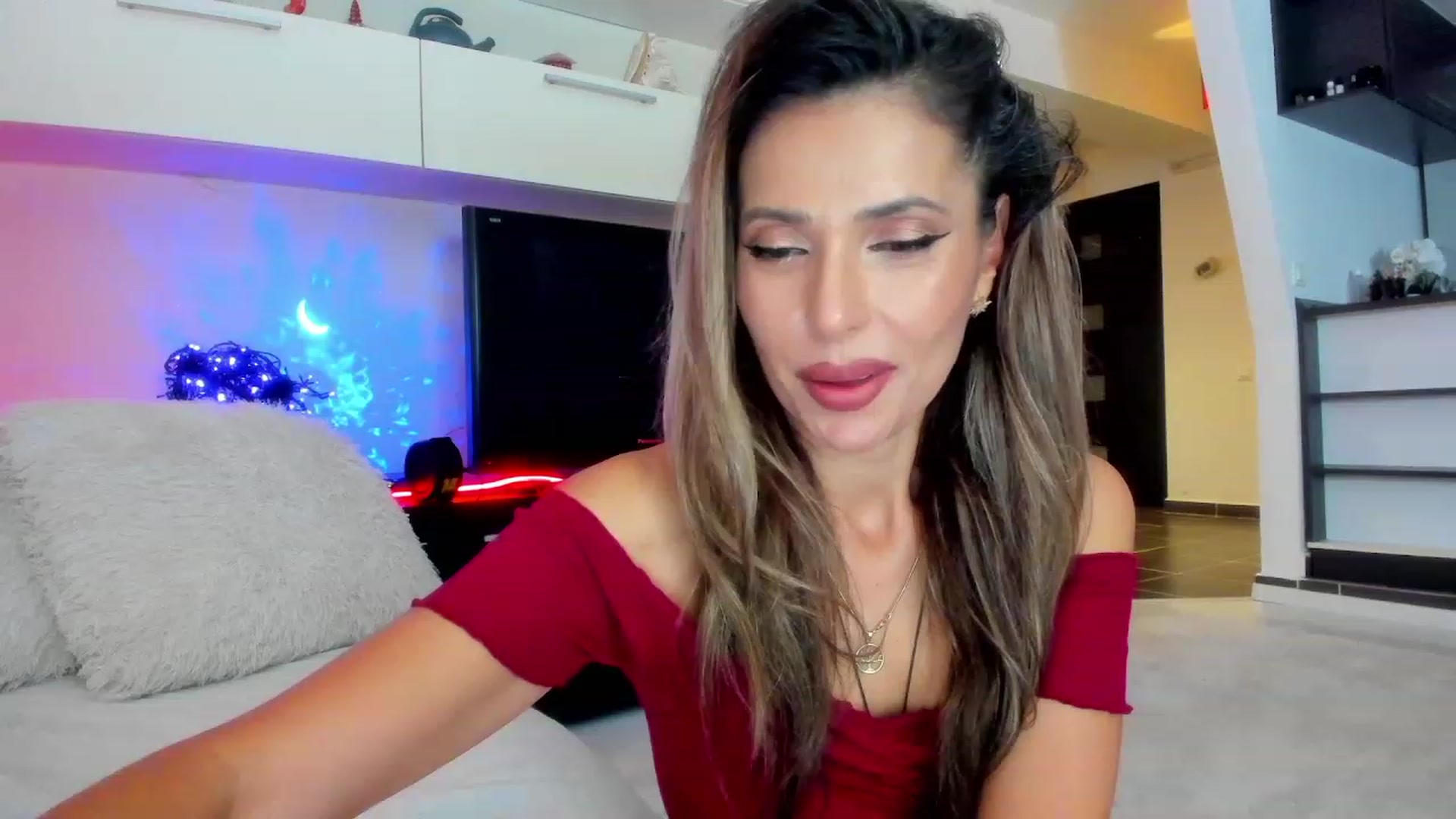Gallery image thumbnail from SmileyTinaa's myfreecams stream on, 11/08/2023, 23:00 image 16 of 20
