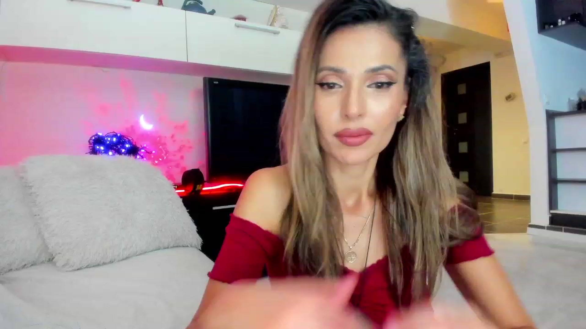 Gallery image thumbnail from SmileyTinaa's myfreecams stream on, 11/08/2023, 23:00 image 18 of 20