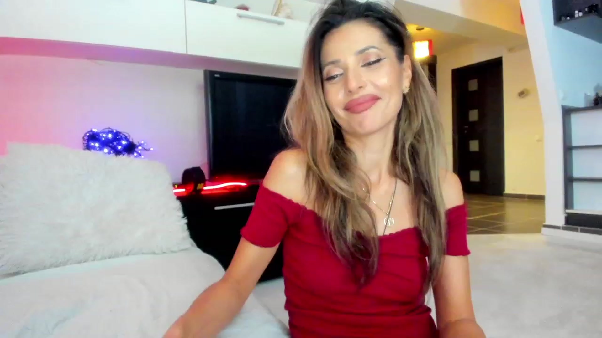 Gallery image thumbnail from SmileyTinaa's myfreecams stream on, 11/09/2023, 01:55 image 12 of 20