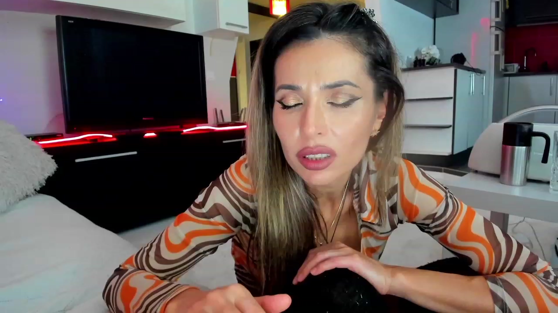 Gallery image thumbnail from SmileyTinaa's myfreecams stream on, 11/11/2023, 03:42 image 7 of 20