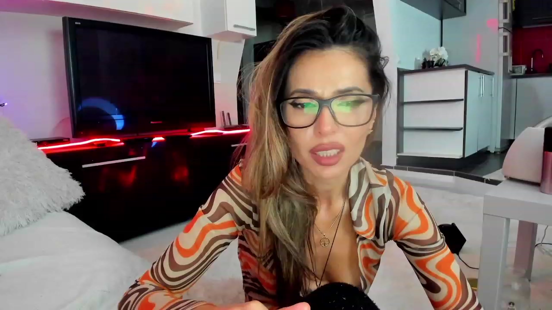 Gallery image thumbnail from SmileyTinaa's myfreecams stream on, 11/11/2023, 03:42 image 18 of 20