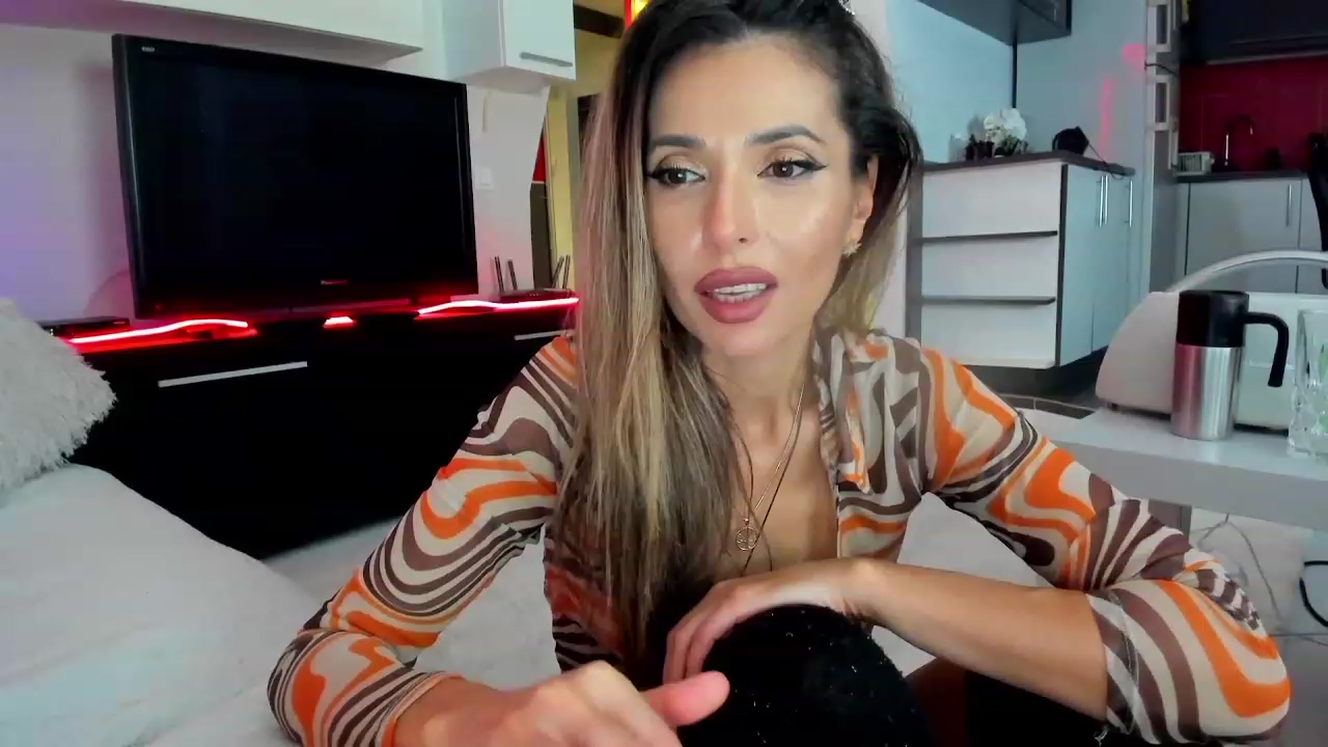 Gallery image thumbnail from SmileyTinaa's myfreecams stream on, 11/11/2023, 03:42 image 6 of 20