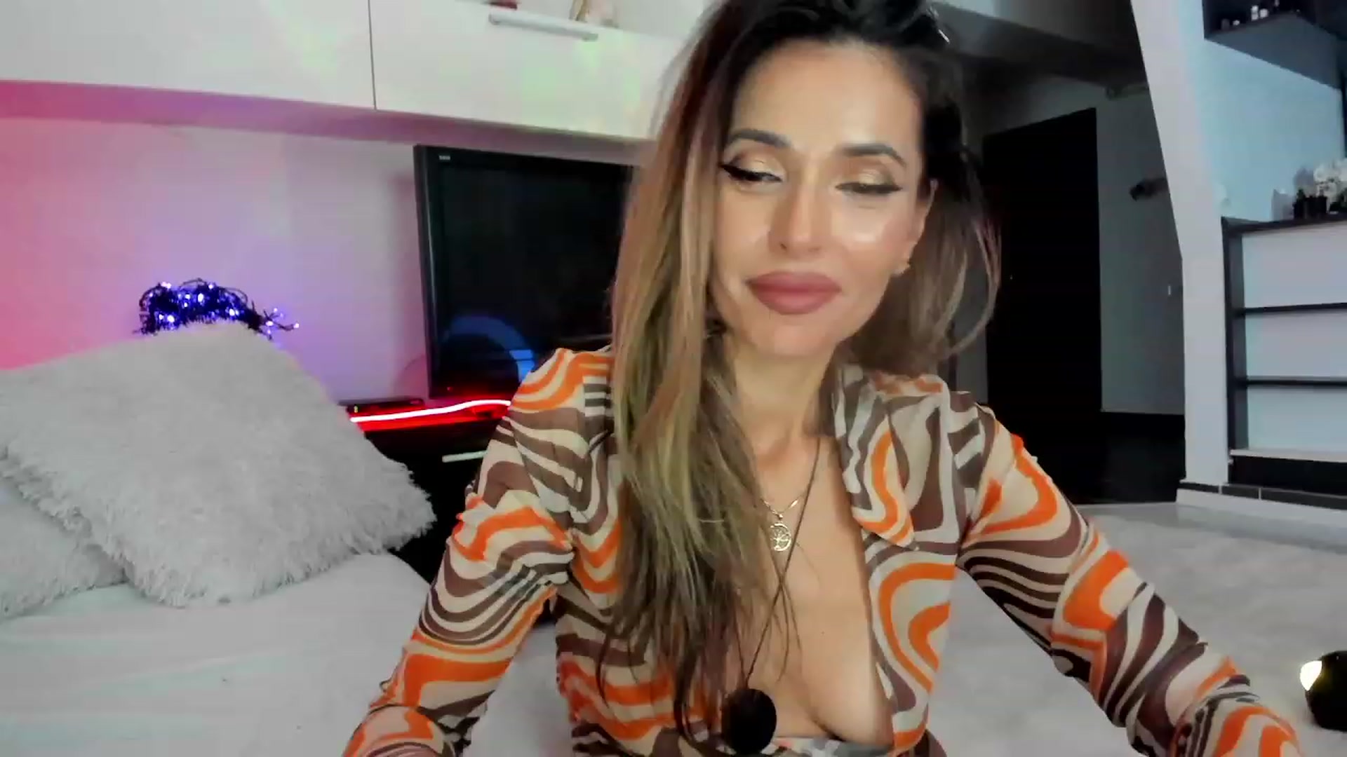 Gallery image thumbnail from SmileyTinaa's myfreecams stream on, 11/11/2023, 03:42 image 15 of 20