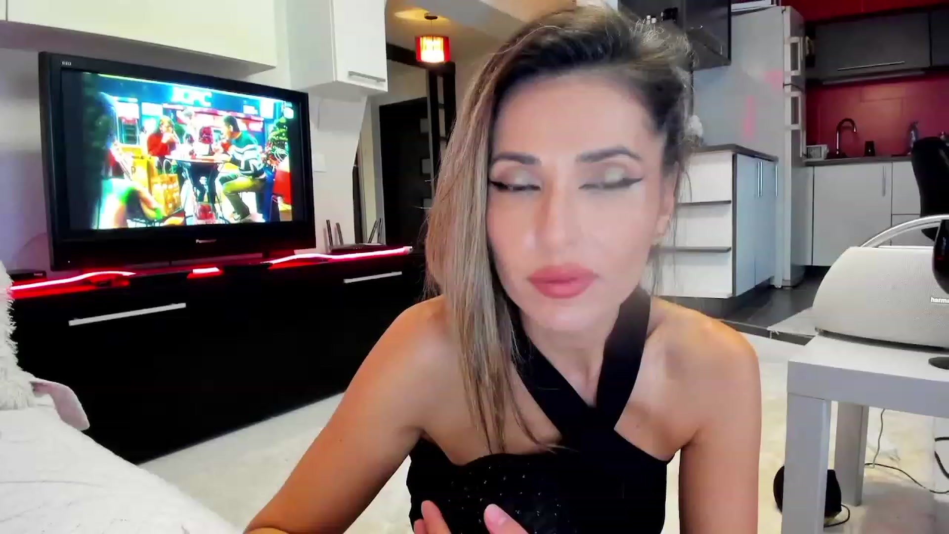 Gallery image thumbnail from SmileyTinaa's myfreecams stream on, 11/16/2023, 23:23 image 6 of 20
