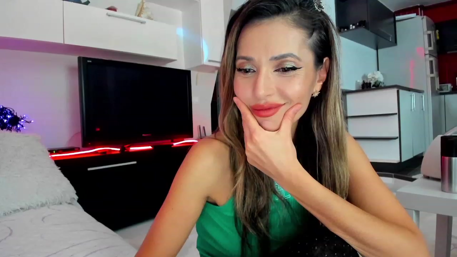 Gallery image thumbnail from SmileyTinaa's myfreecams stream on, 11/20/2023, 23:23 image 19 of 20